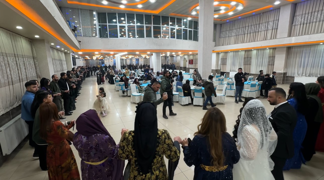 Kargoda Baslayan Tesaduf Aska Donustu Kirgiz Gelin Yuksekovaya Gelin Oldu 11