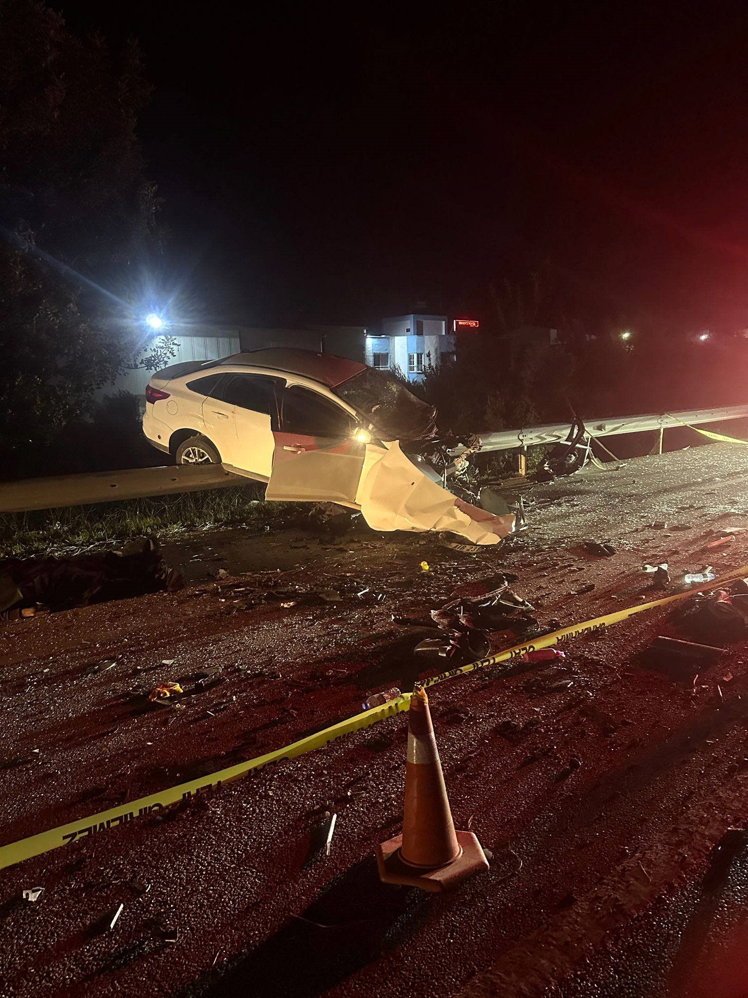 Karşı Şeride Geçti, Felaket Getirdi Kafa Kafaya Çarpışma 3 Can Aldı (6)