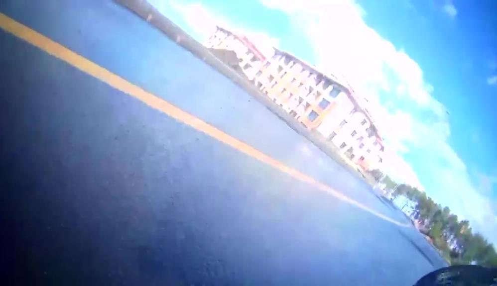 Kask Kamerasi Kaydetti Yardima Kosan Surucunun Sozleri Yurekleri Isitti (3)