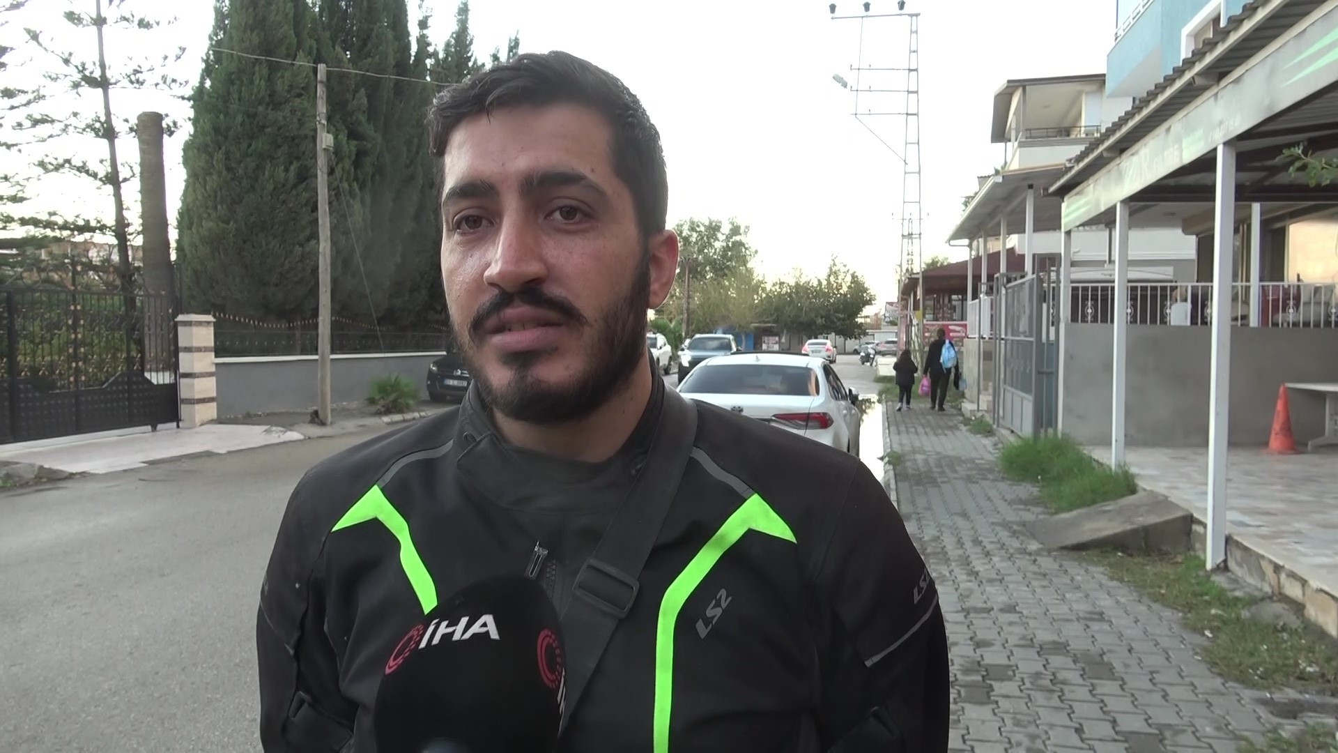 Kask Kamerasi Kaydetti Yardima Kosan Surucunun Sozleri Yurekleri Isitti (4)