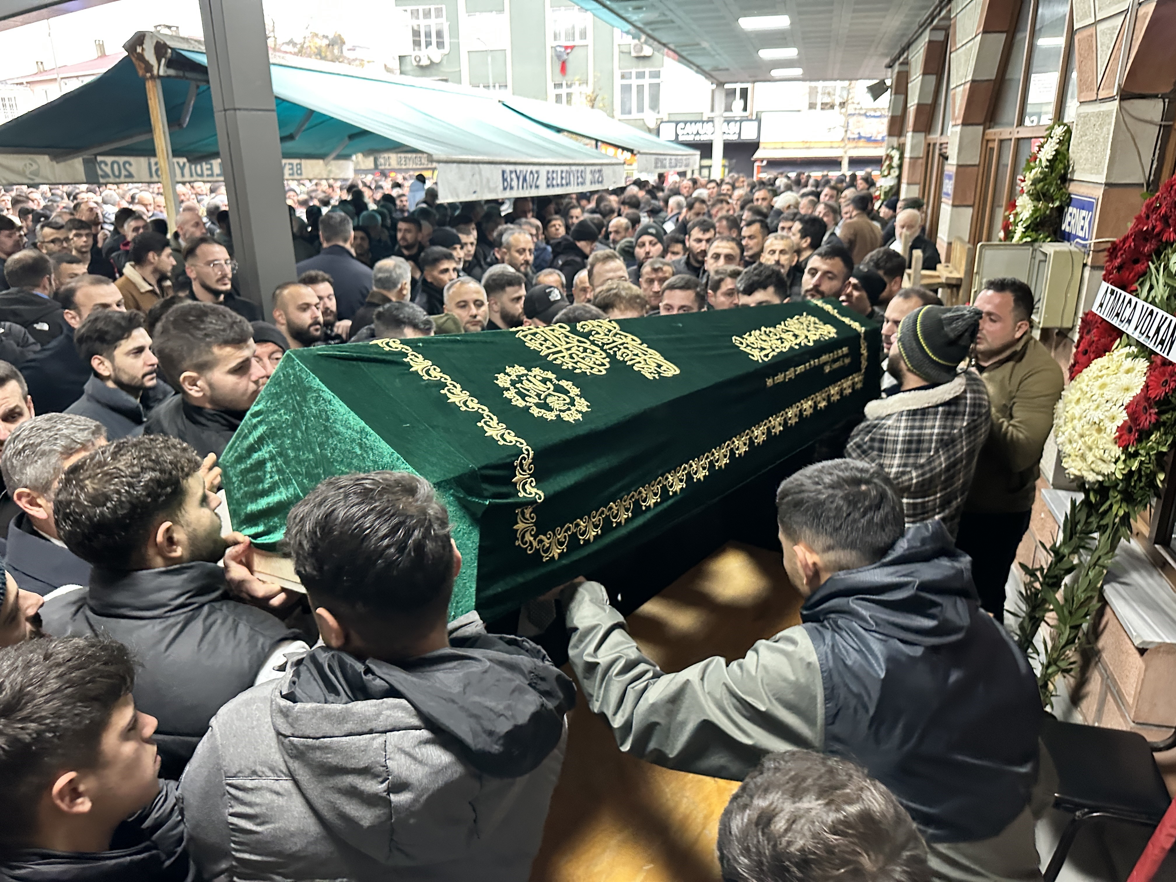 Kız Kardeşiyle Gönül Ilişkisi Iddiası Kanlı Bitti! Genç Adam Omzundan Vurularak Öldü (5)