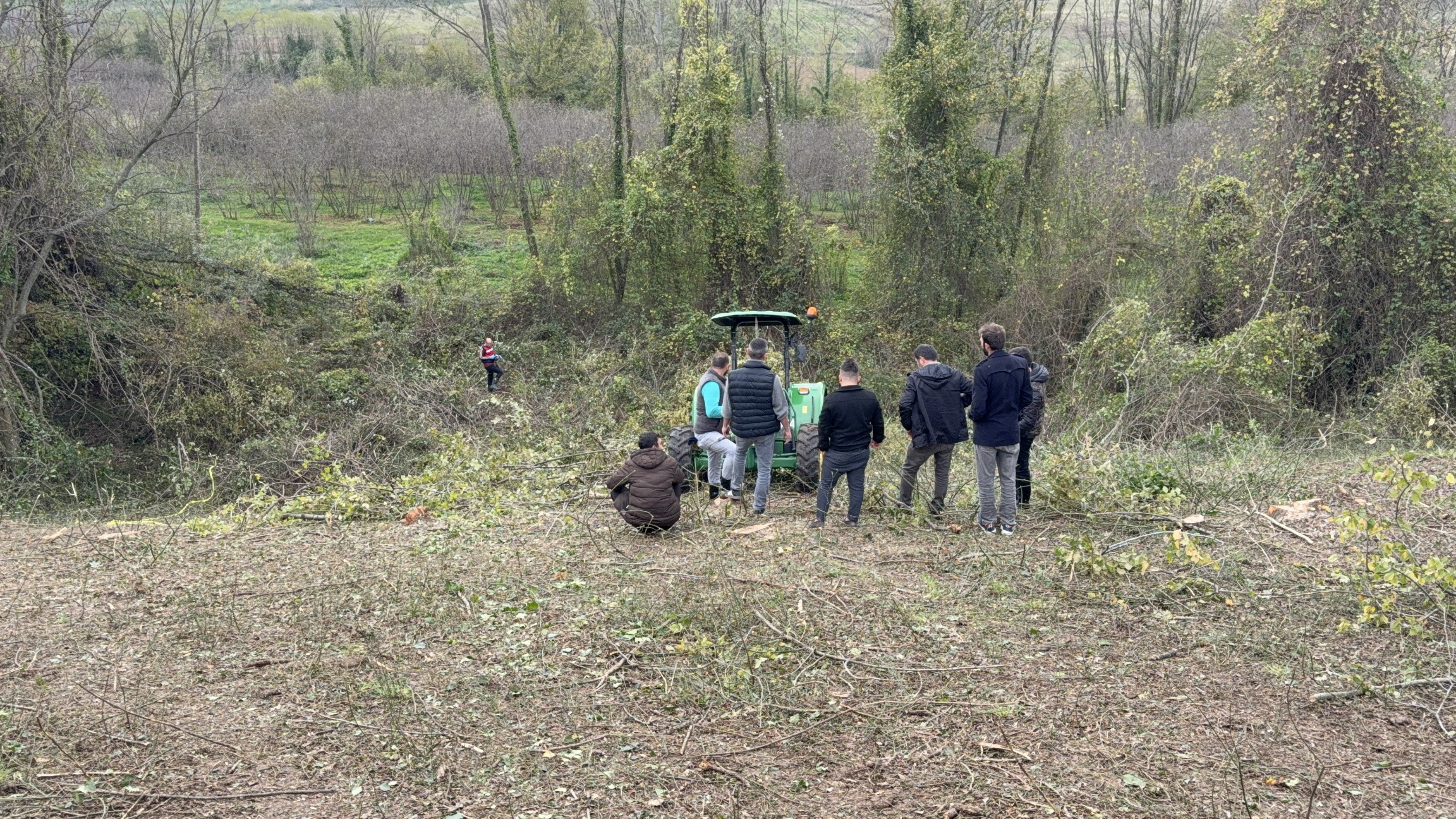 Komşusuna Yardım Etmek Istedi Sonu Felaketle Bitti Ağaç Dalı Can Aldı! (4)