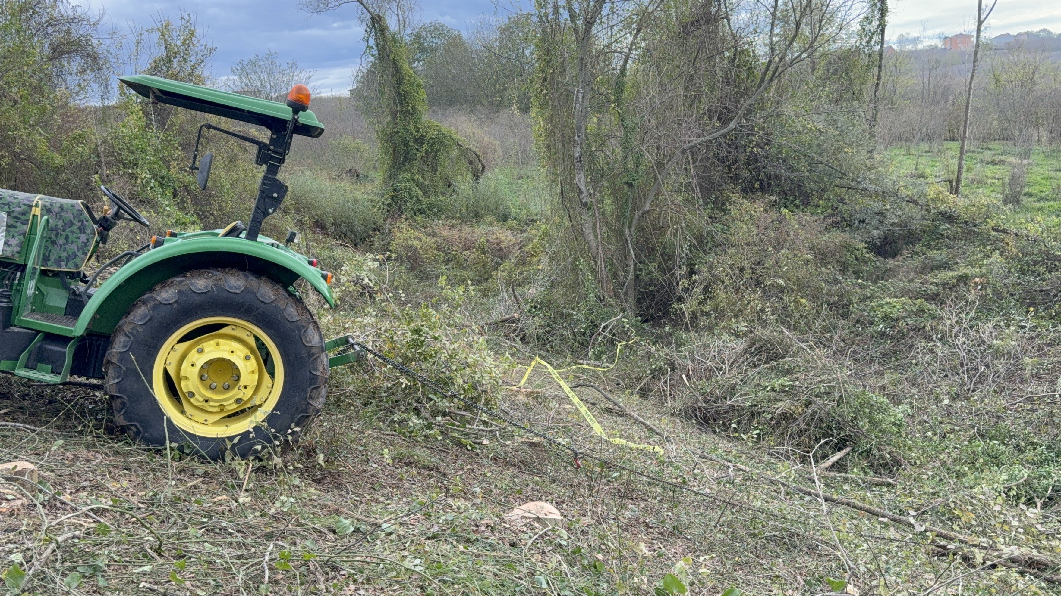 Komşusuna Yardım Etmek Istedi Sonu Felaketle Bitti Ağaç Dalı Can Aldı! (5)