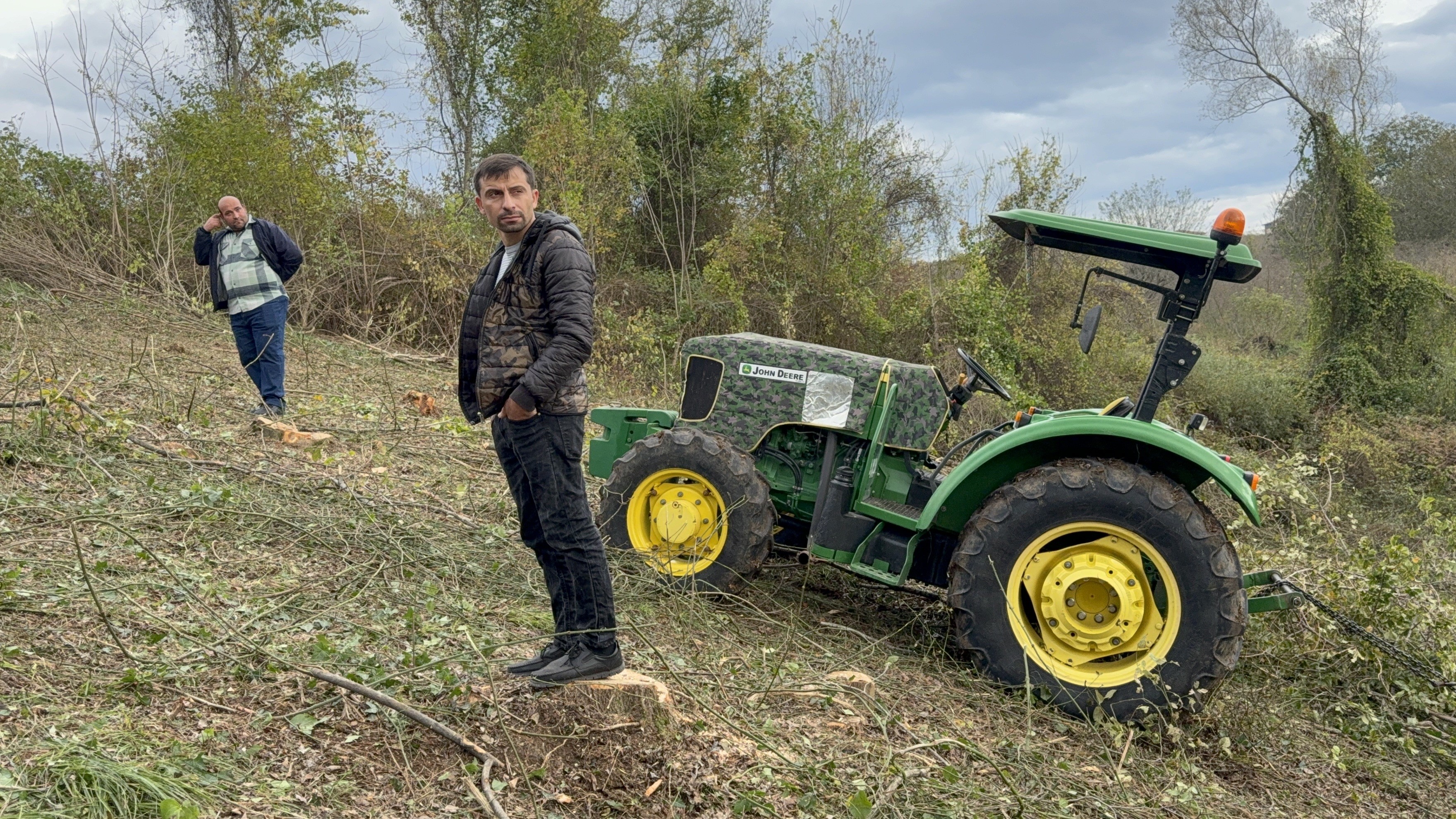Komşusuna Yardım Etmek Istedi Sonu Felaketle Bitti Ağaç Dalı Can Aldı! (6)