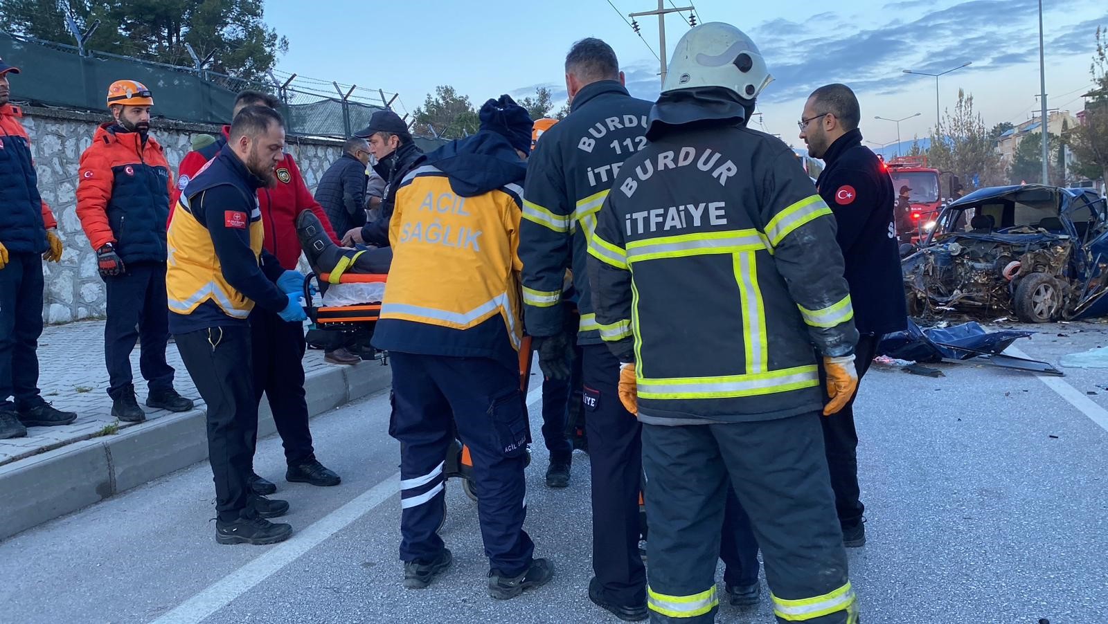 Kontrolden Çıkan Otomobil Karşı Şeride Uçtu 2 Kardeş Hayatını Kaybetti, 5 Yaralı (5)