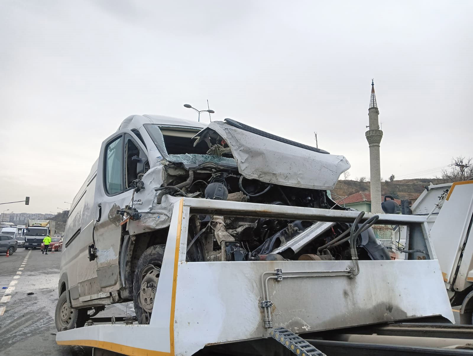 Kontrolsüz Manevra Faciaya Dönüştü Karşı Yola Geçmek Istedi, Canından Oldu! (3)