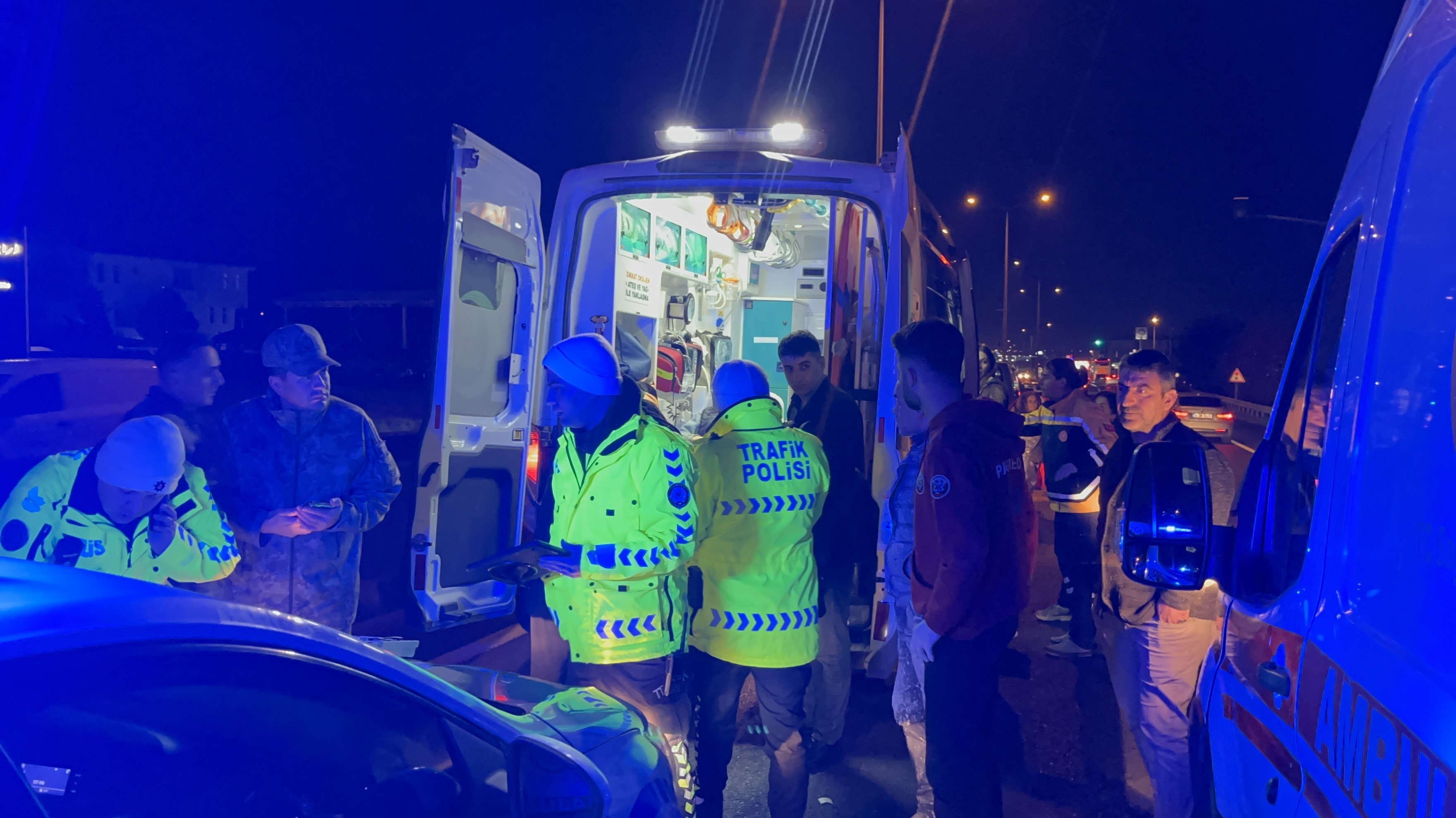 Korkunç Kaza! 5 Araç Birbirine Girdi, 2’Si Asker 5 Yaralı (3)