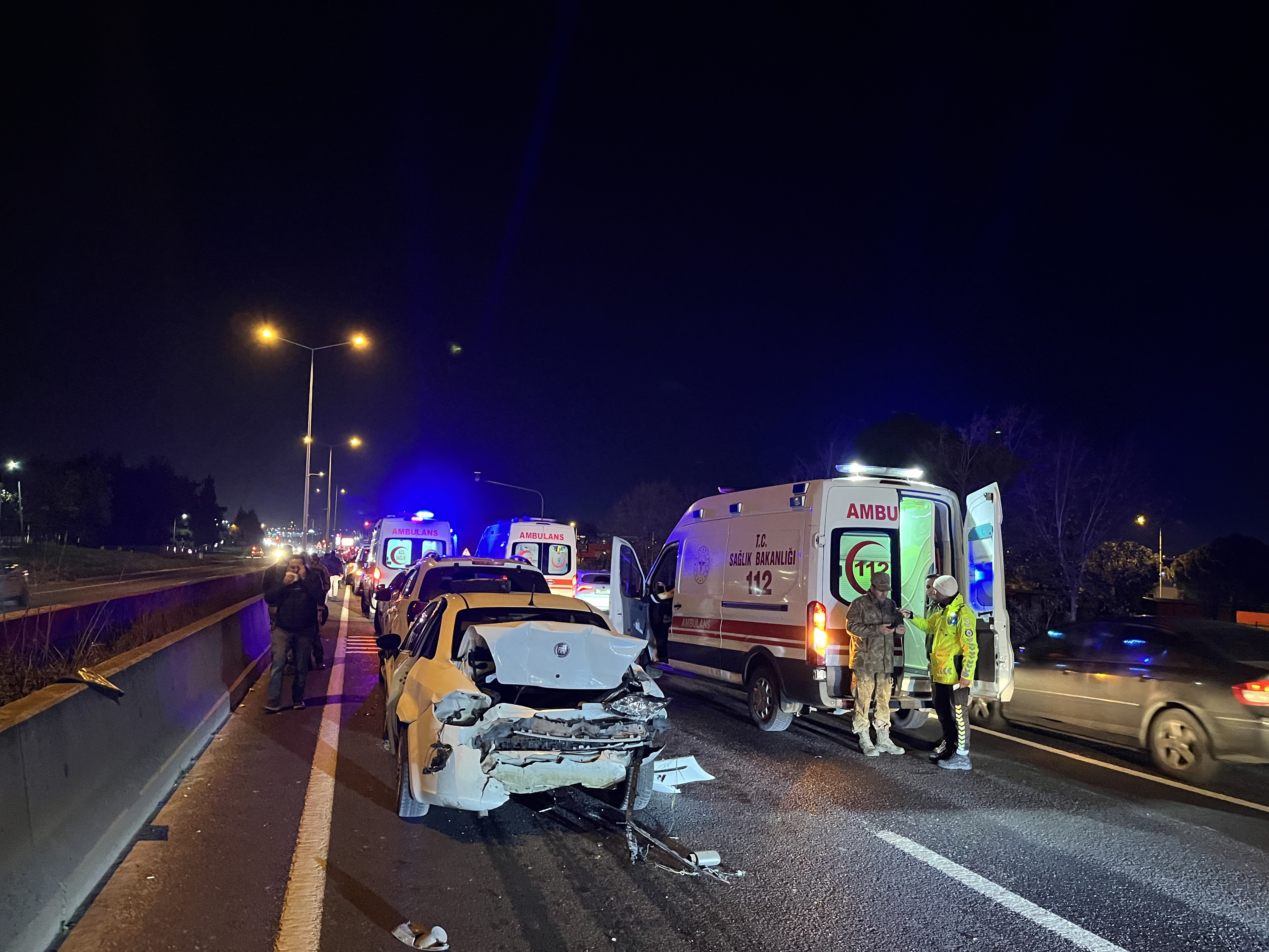 Korkunç Kaza! 5 Araç Birbirine Girdi, 2’Si Asker 5 Yaralı (5)