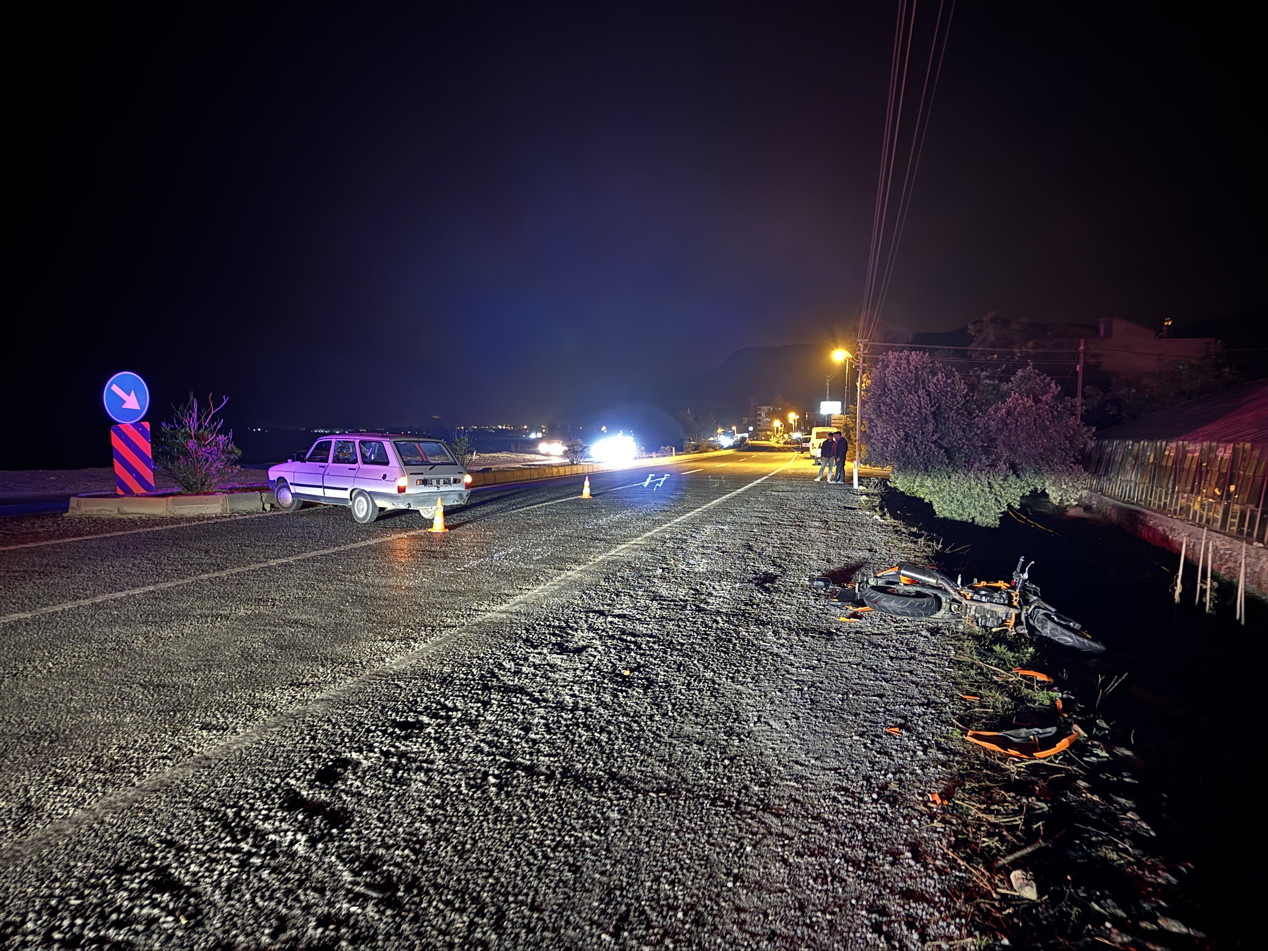 Korkunç Kaza Motosiklet Parçalandı, Sürücü Yaşam Savaşı Veriyor (7)