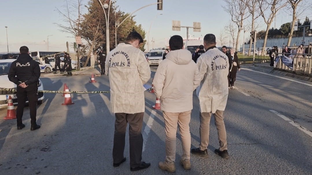 Liseli Ogrencilerin Korkulu Ruyasiydi Tacizci Caninin Silahli Saldirisinda Kan Akti 02