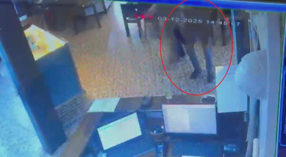 Lokma Bogazina Kacti Oluyorum Diye Feryat Etti Garson Hayatini Boyle Kurtardi (1)-1