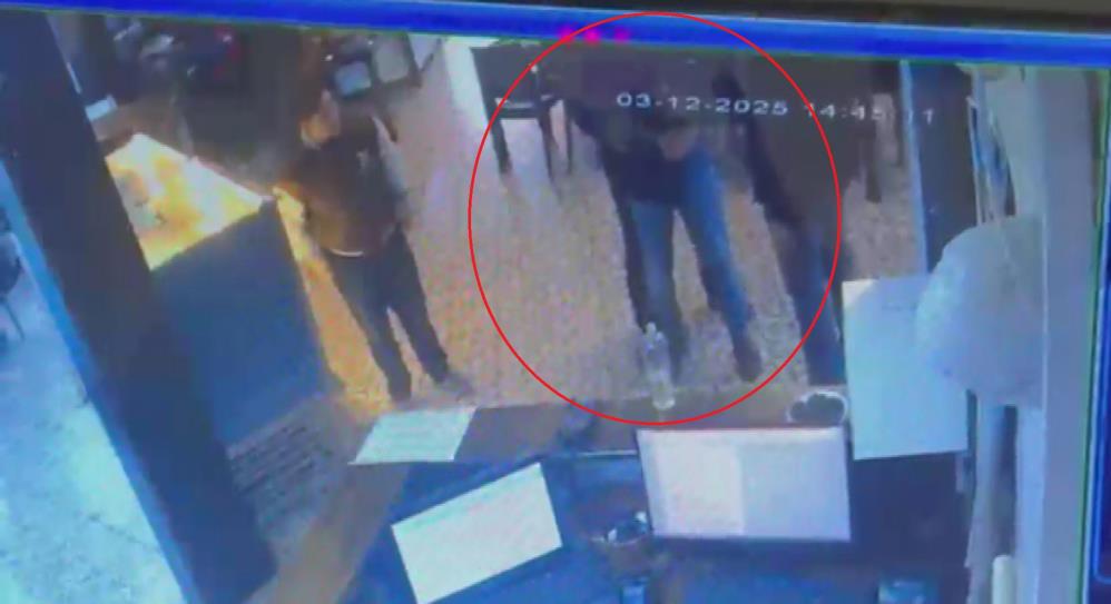 Lokma Bogazina Kacti Oluyorum Diye Feryat Etti Garson Hayatini Boyle Kurtardi (5)