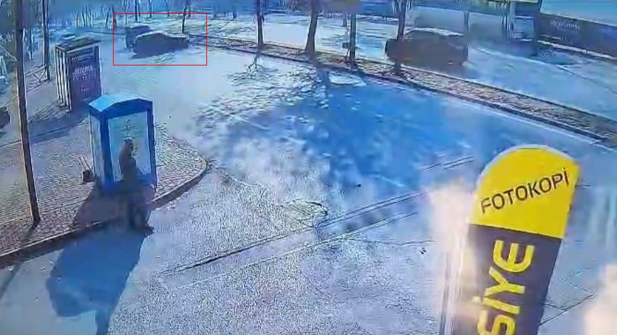 Makas Atmanin Bedeli Olum Oldu Kaza Kameralara Boyle Yansidi (2)