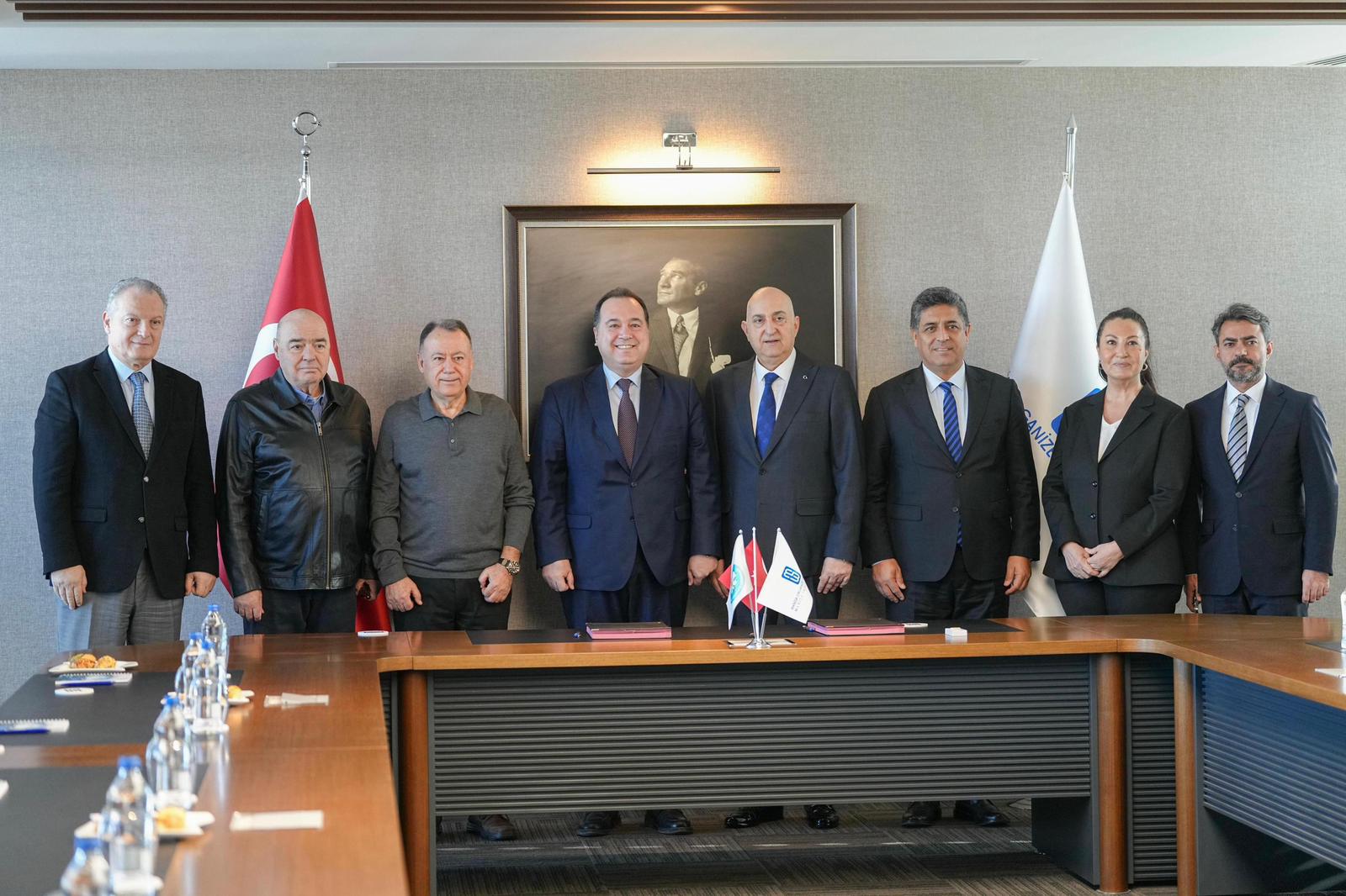 Manisada Can Dostlar Icin Anlamli Protokol (2)