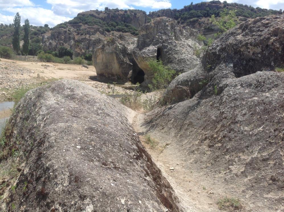 Manisada Gizli Cennet Delikli Bentin Benzersiz Kaya Olusumu Ilgi Bekliyor (4)