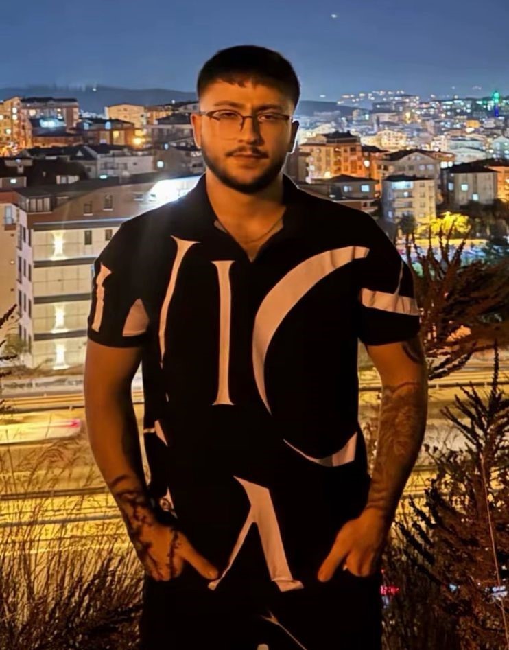 Müşteri Çıksın Diye Bekledi, Sonra Ateş Açtı 19 Yaşındaki Genç Markette Vurularak Öldürüldü (2)