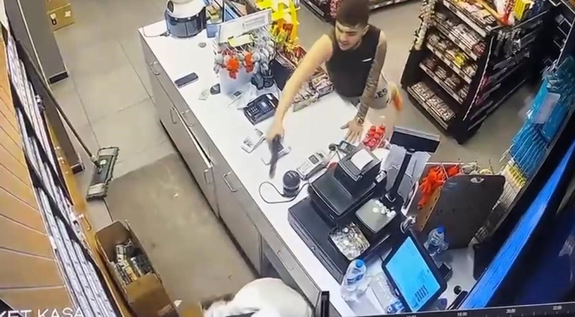 Müşteri Çıksın Diye Bekledi, Sonra Ateş Açtı 19 Yaşındaki Genç Markette Vurularak Öldürüldü (5)