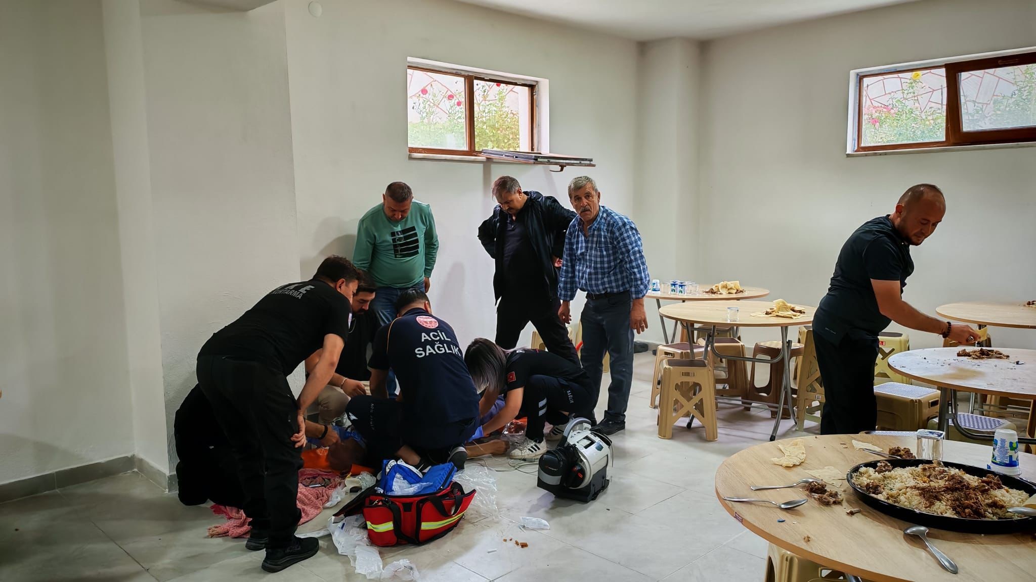 Nefes Borusuna Kaçan Et Parçası Hayatına Mal Oldu Yaşlı Adam 2 Aylık Yaşam Savaşını Kaybetti (3)