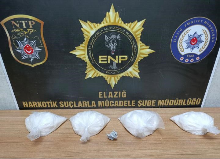 Nefes Kesen Operasyon Tırın Gizli Bölmesinden Uyuşturucu Fışkırdı! (3)