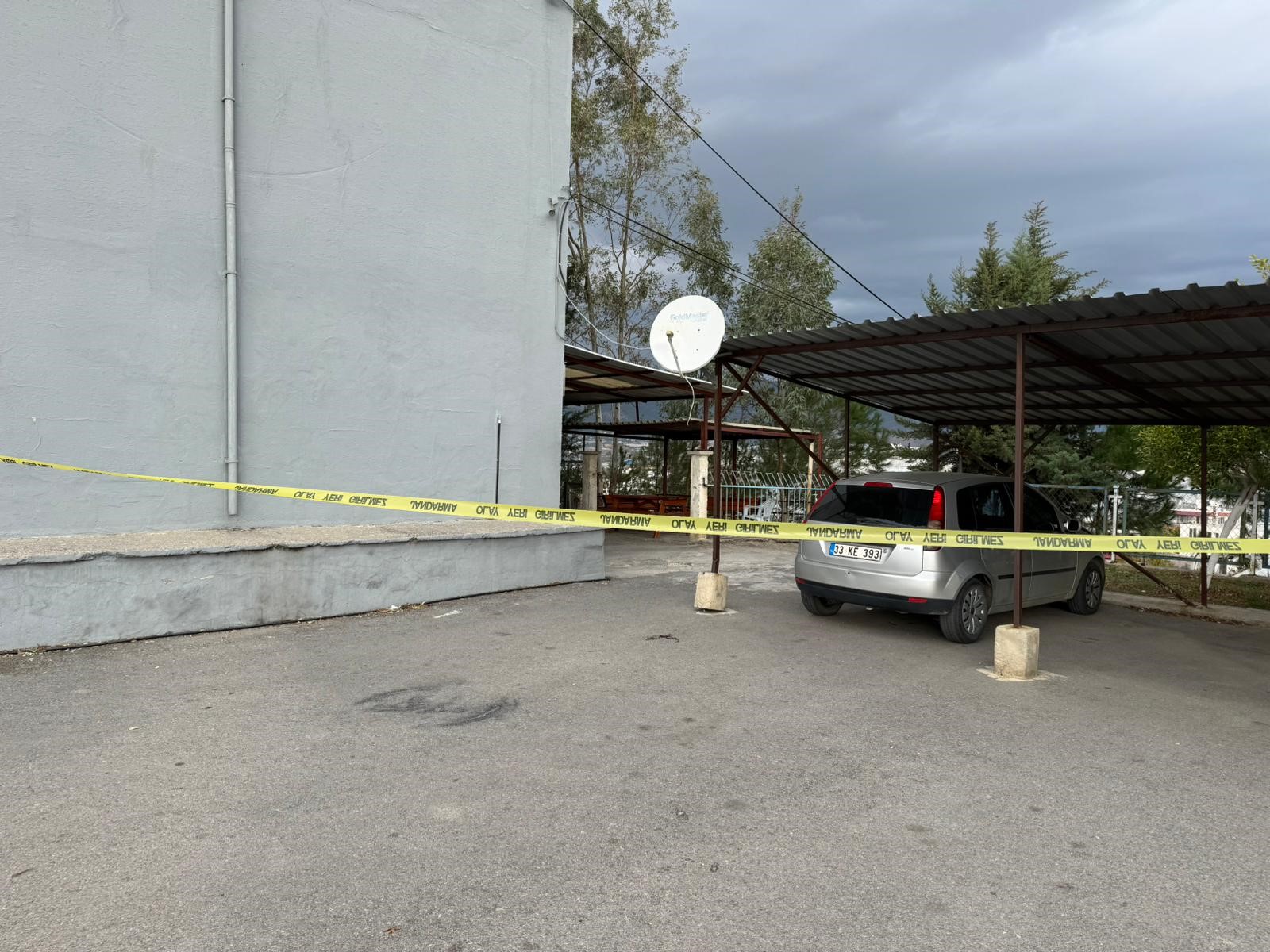 Okul Bahçesinde Dehşet 12 Yaşındaki Öğrenci Müdürü Tüfekle Vurdu, O Anlar Kamerada (2)