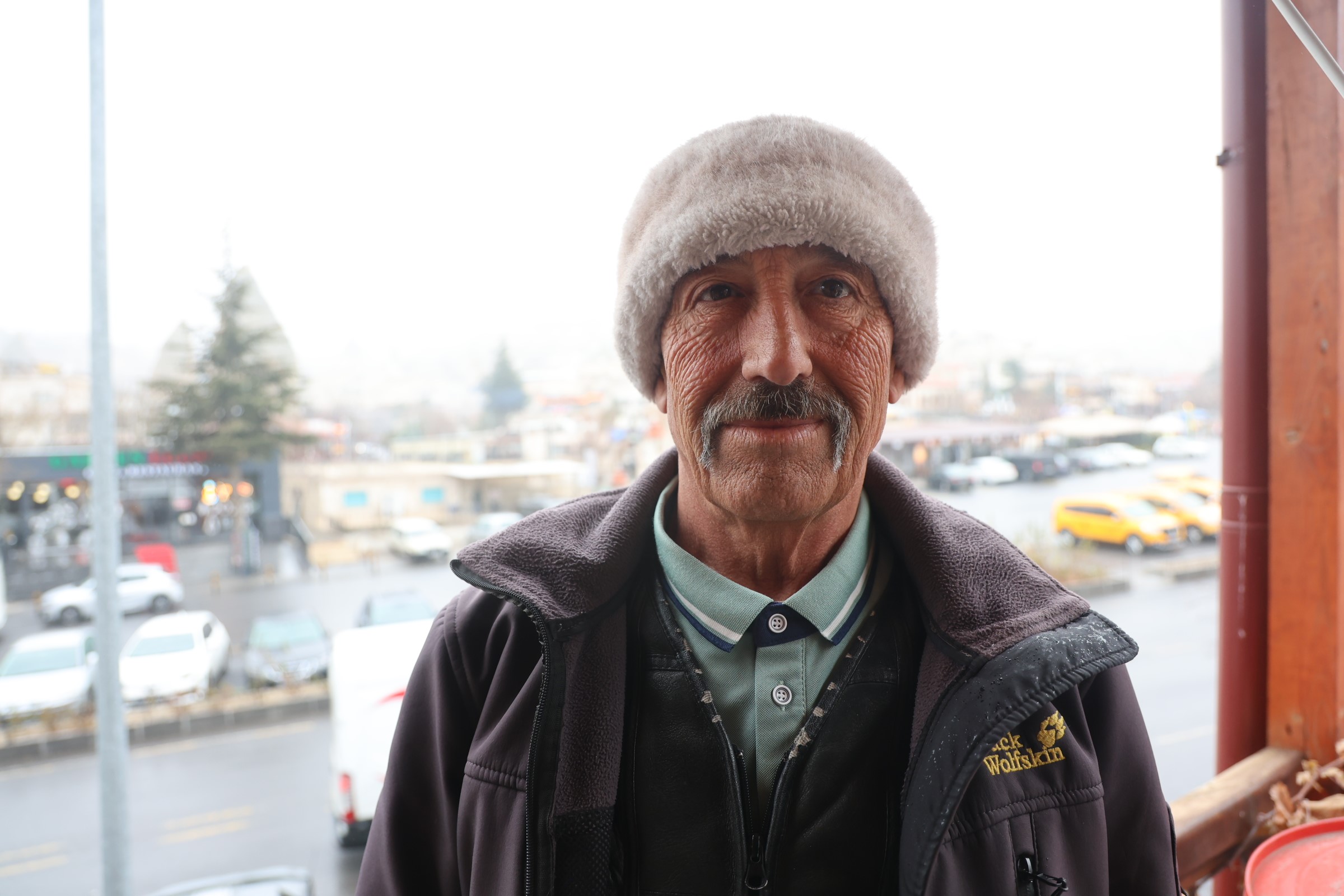 Ortaokul Mezunu Ama 9 Dil Biliyor Bilge Cemalettin Amca Dunyayi Sasirtiyor 01