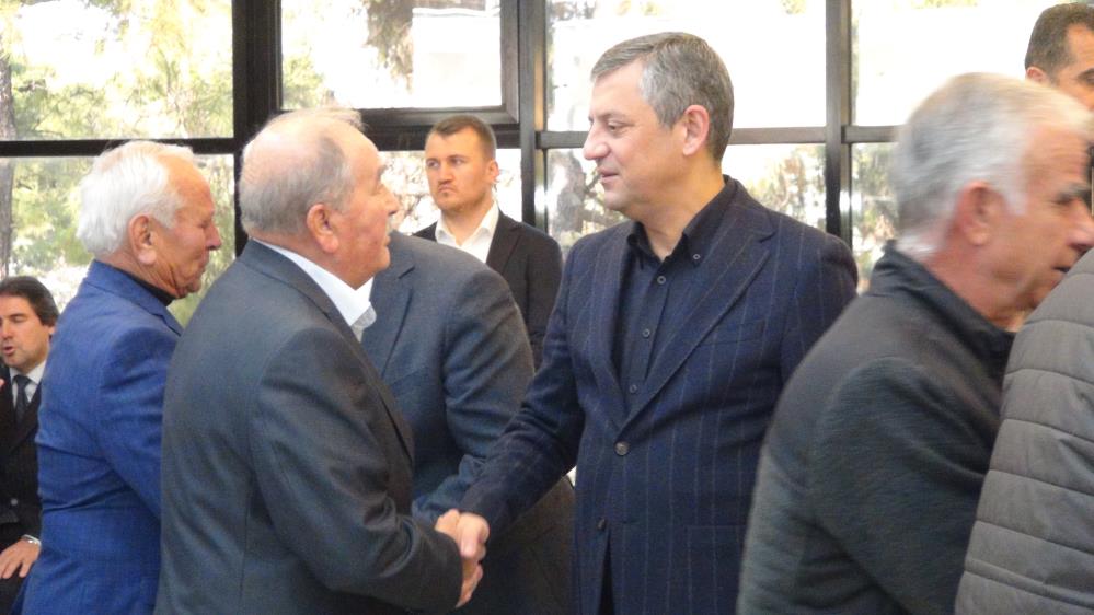 Ozgur Ozel Gulsah Durbayin 3 Gun Taziyesinde De Aileyi Yalniz Birakmadi (4)