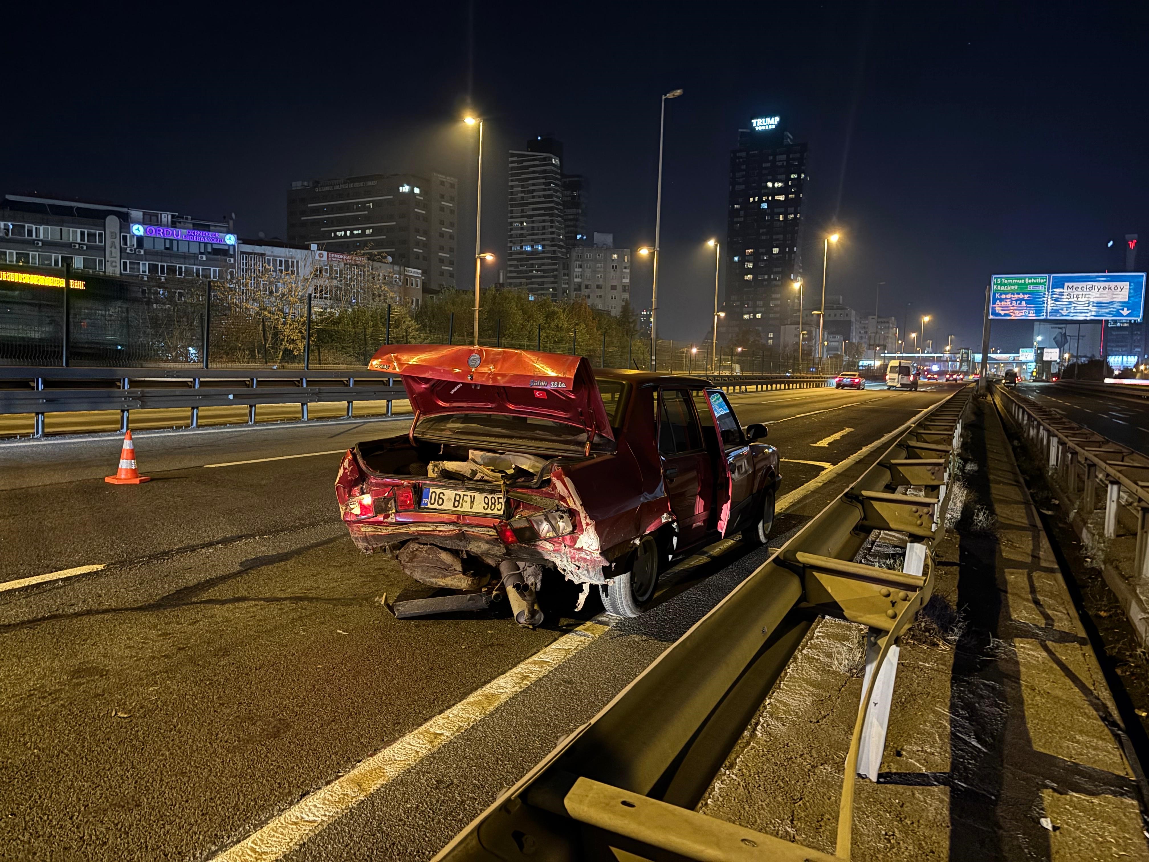 Panelvan Sürücüsü Direksiyon Hakimiyetini Kaybetti Ortalık Savaş Alanına Döndü (4)