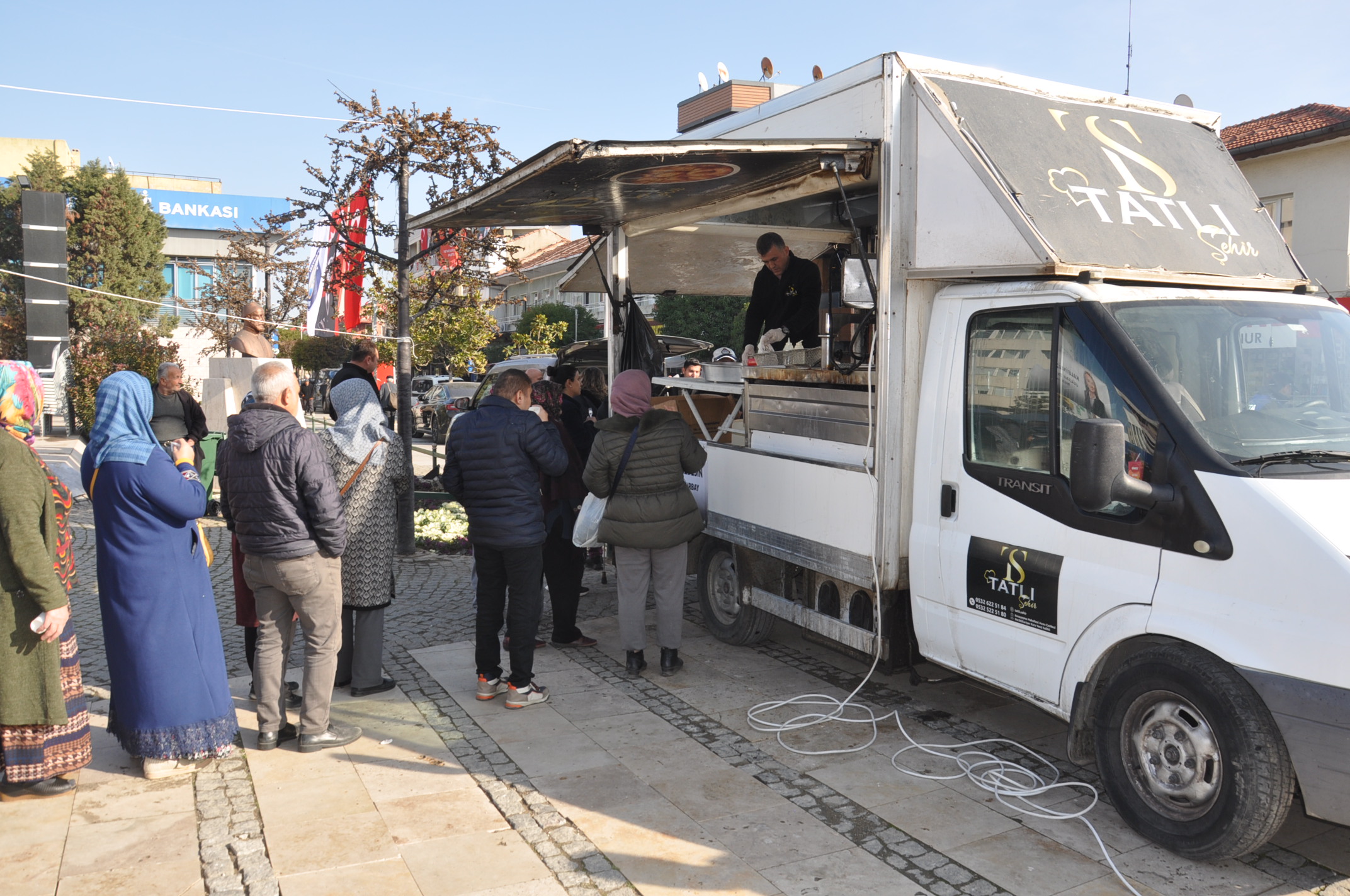Salihli Belediyesi Gulsah Durbay Icin Lokma Hayri Duzenledi (3)