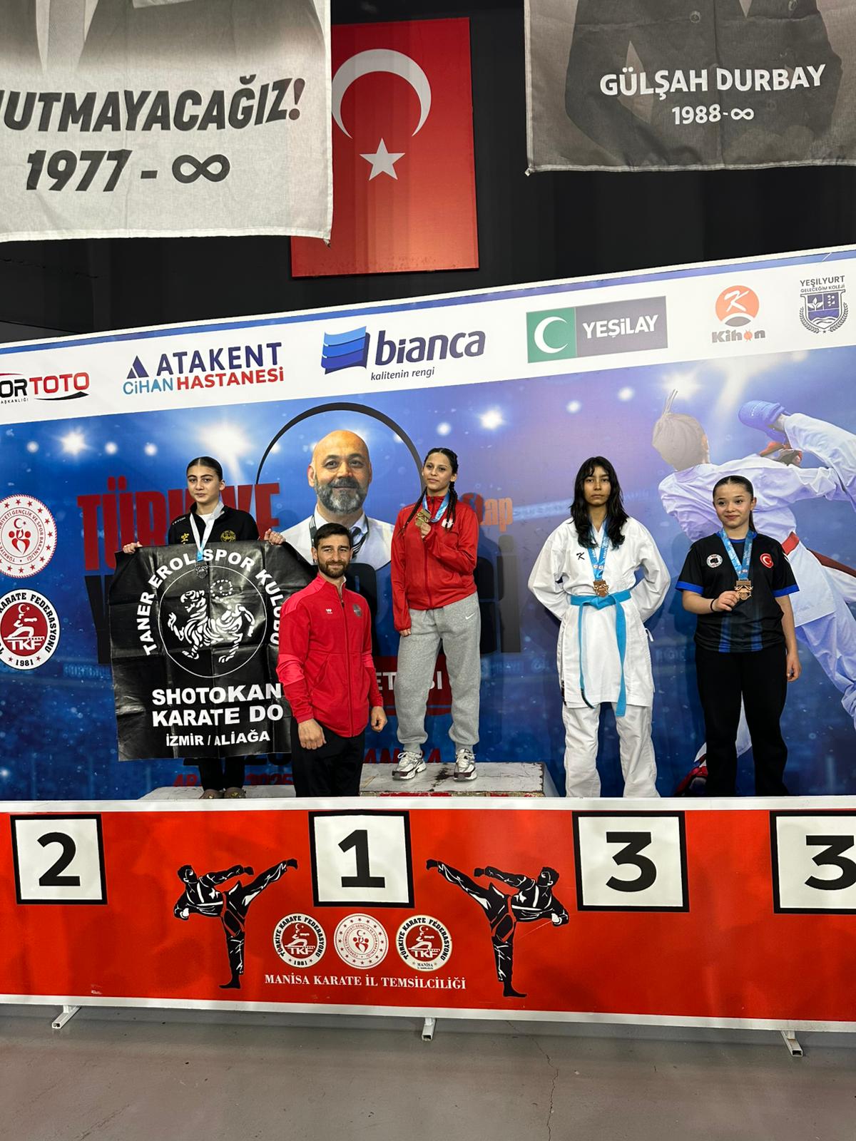 Salihli Deniz Urkmez Karate Spor Kulubu Ogrencileri Manisa Etabina Damga Vurdu (12)