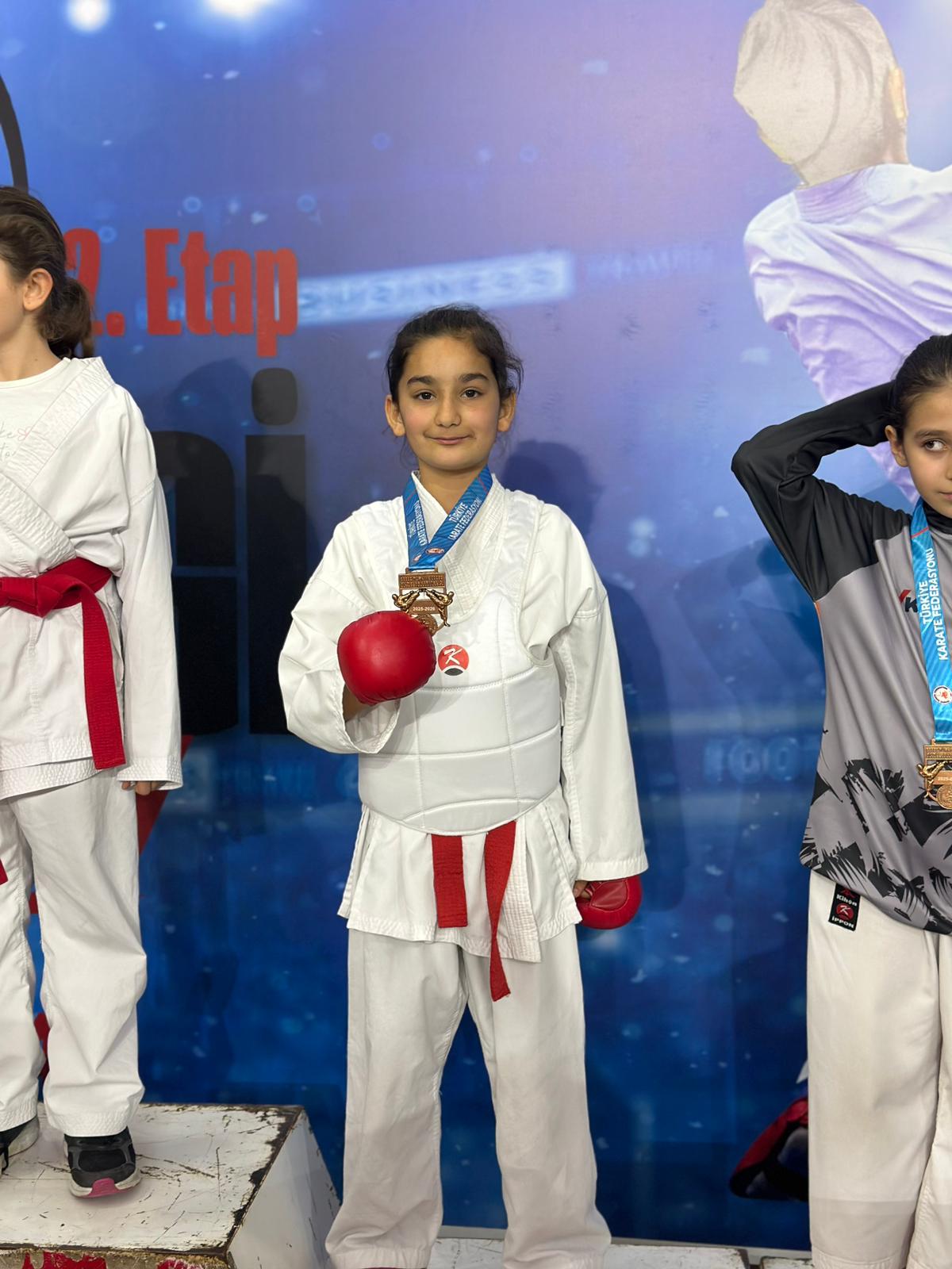 Salihli Deniz Urkmez Karate Spor Kulubu Ogrencileri Manisa Etabina Damga Vurdu (13)