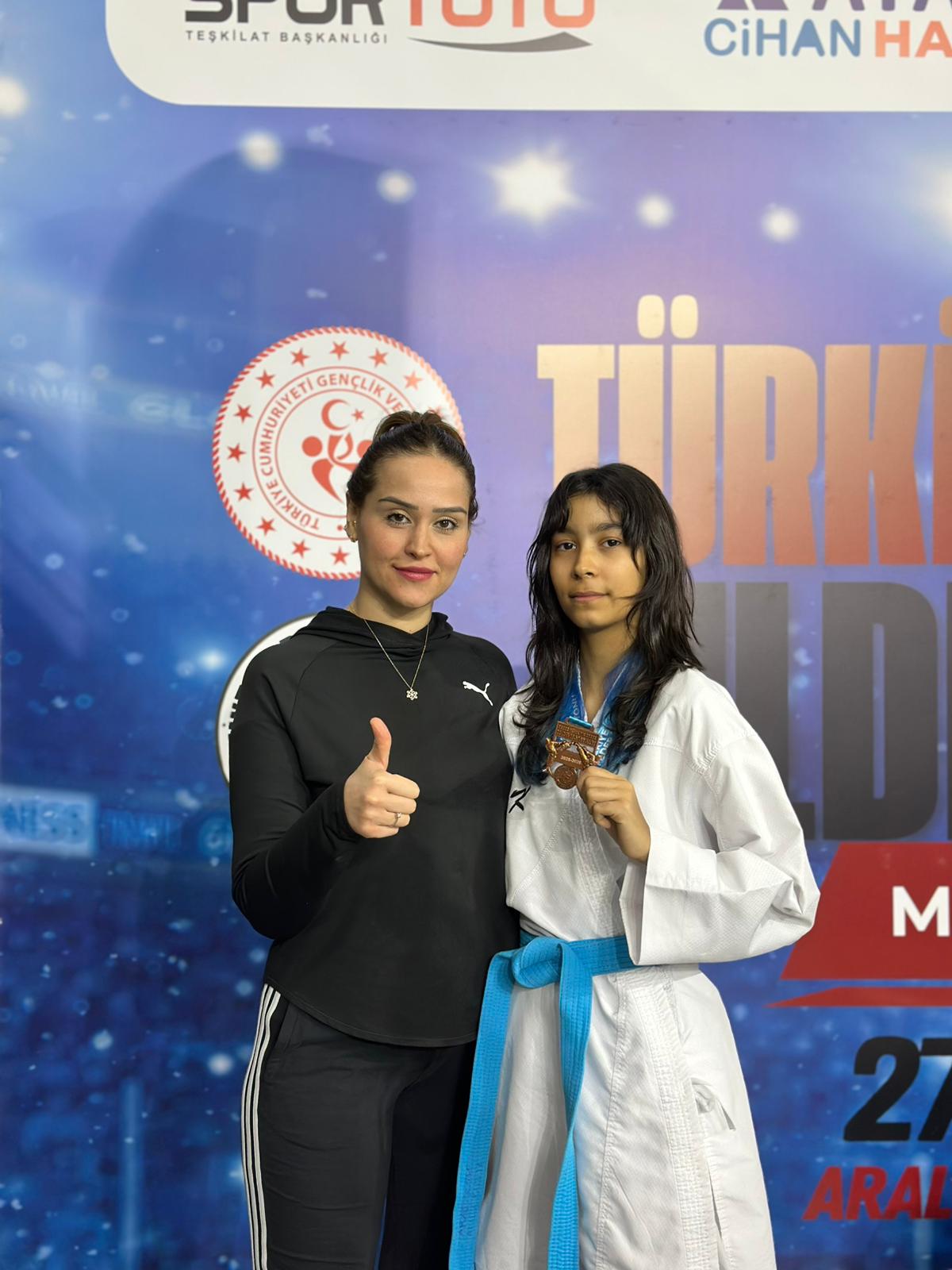 Salihli Deniz Urkmez Karate Spor Kulubu Ogrencileri Manisa Etabina Damga Vurdu (14)