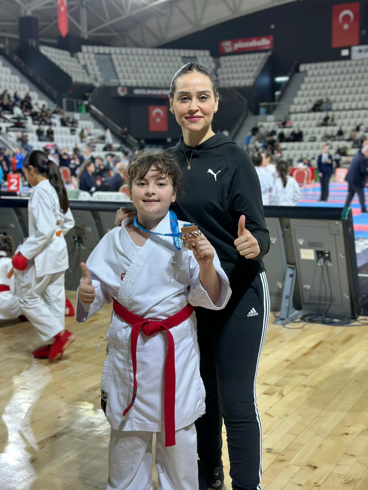 Salihli Deniz Urkmez Karate Spor Kulubu Ogrencileri Manisa Etabina Damga Vurdu (7)