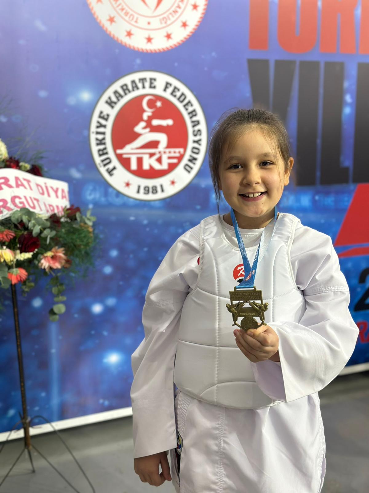 Salihli Deniz Urkmez Karate Spor Kulubu Ogrencileri Manisa Etabina Damga Vurdu (8)
