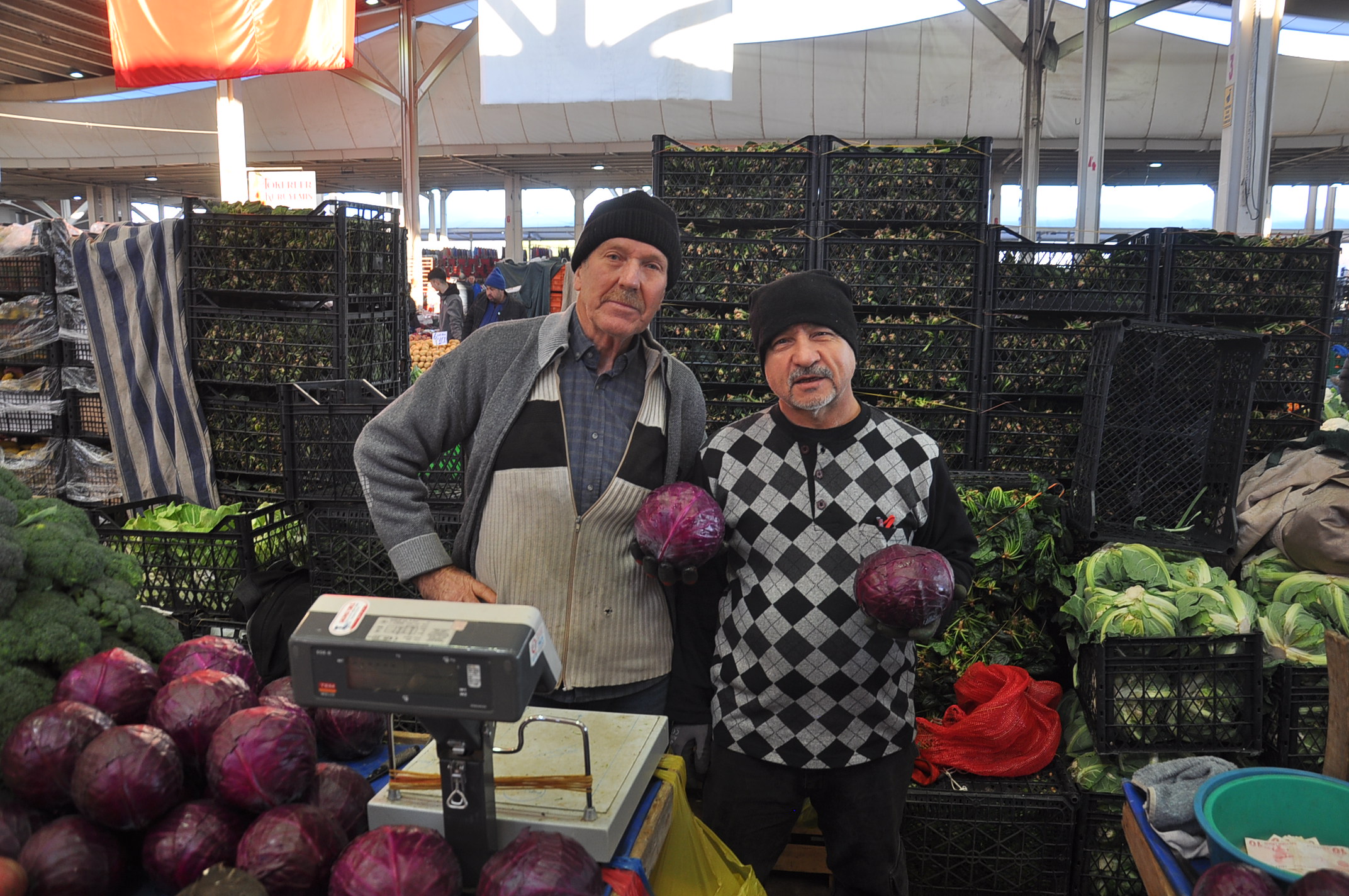 Salihli Icin Pazardaki Guncel Fiyatlar 17 Aralik Carsamba Salatalik 70 Tlyi Gordu (4)