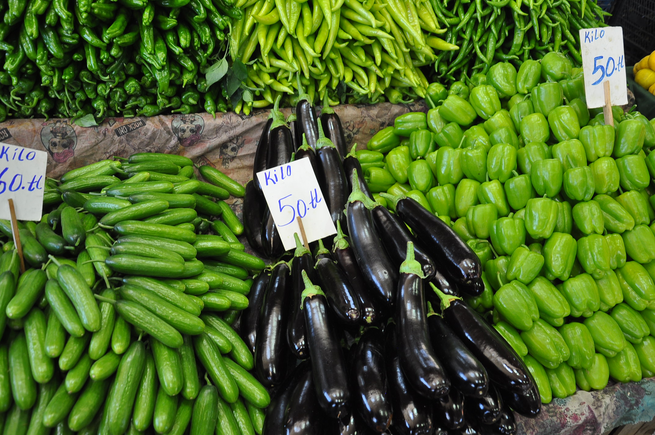 Salihli Icin Pazardaki Guncel Fiyatlar 17 Aralik Carsamba Salatalik 70 Tlyi Gordu (7)