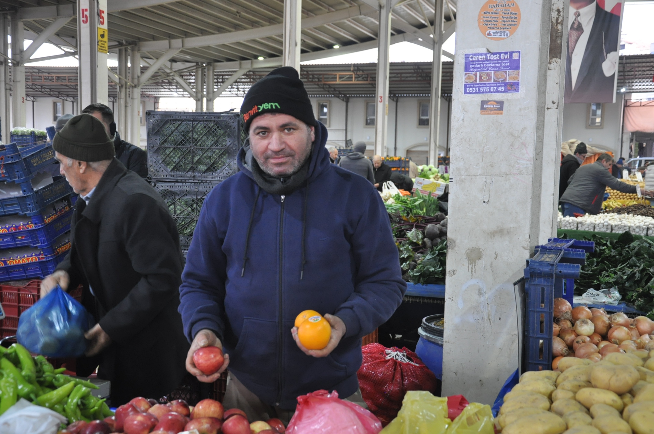 Salihli Icin Pazardaki Guncel Fiyatlar 31 Aralik Carsamba Pazaryerinde Yilbasi Telasi (1)