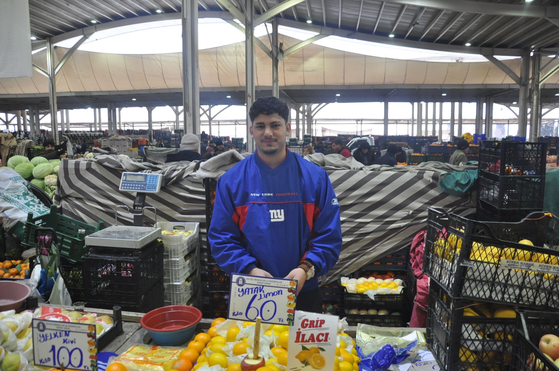 Salihli Icin Pazardaki Guncel Fiyatlar 31 Aralik Carsamba Pazaryerinde Yilbasi Telasi (11)