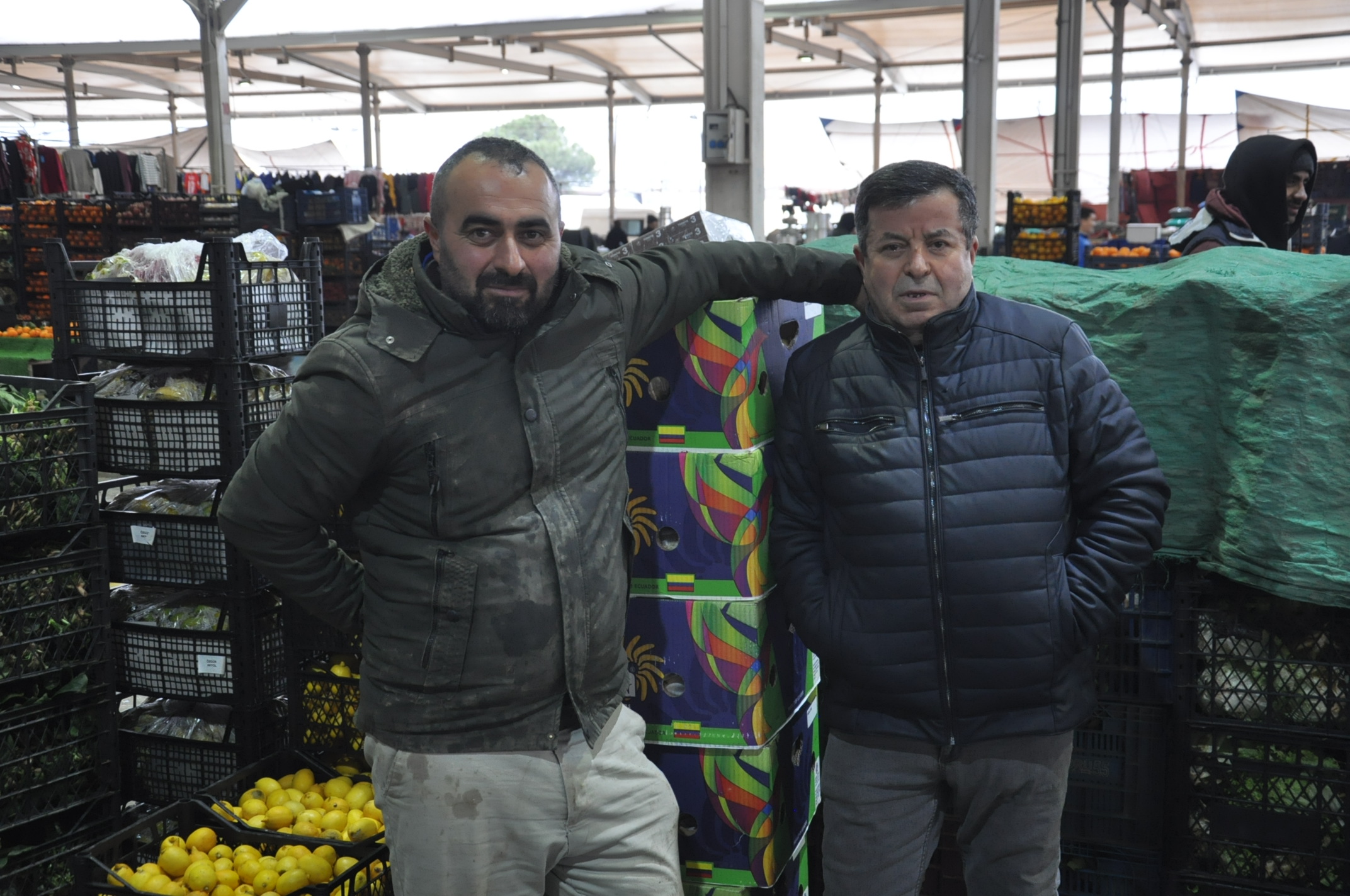 Salihli Icin Pazardaki Guncel Fiyatlar 31 Aralik Carsamba Pazaryerinde Yilbasi Telasi (5)