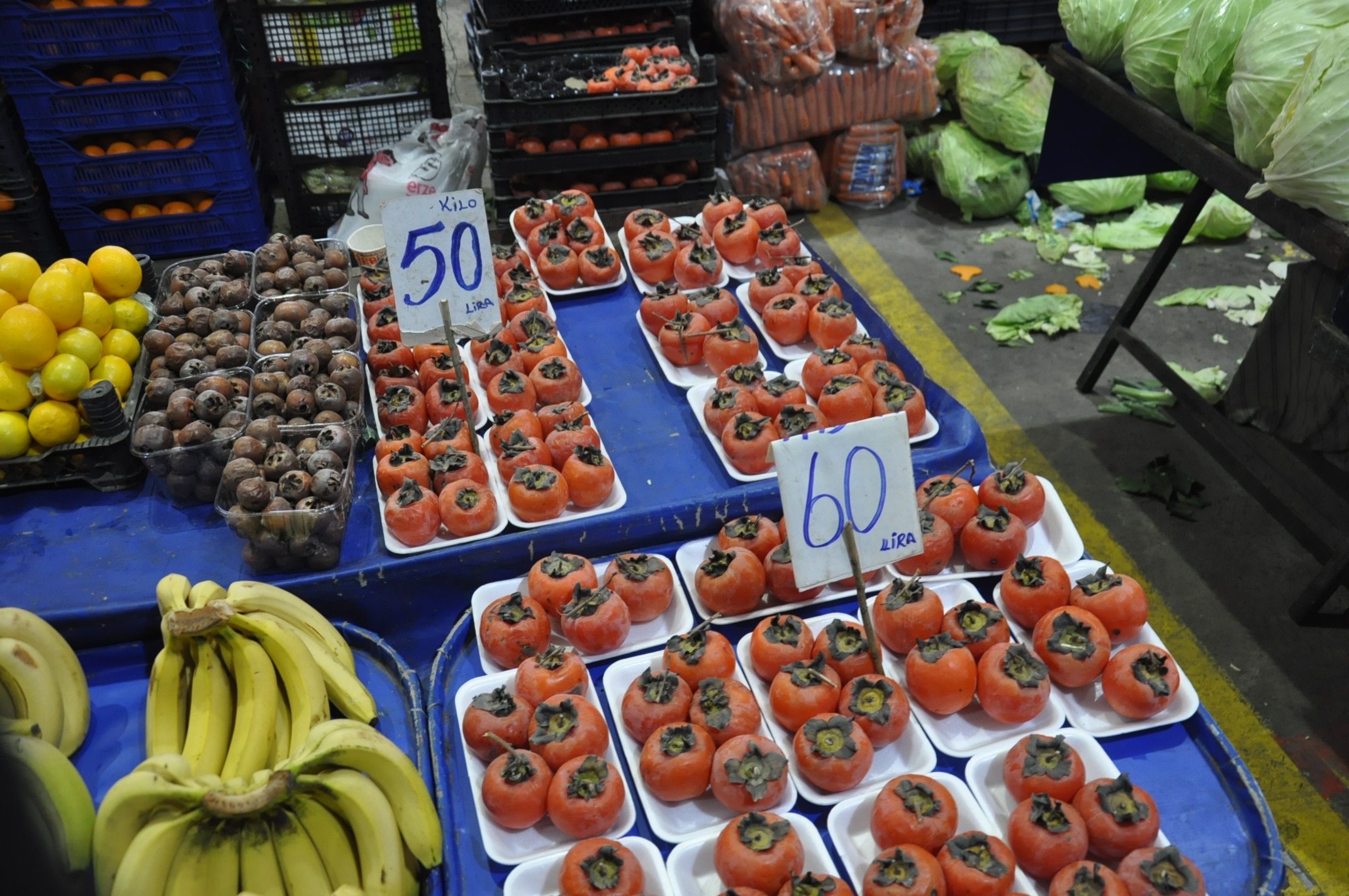 Salihli Icin Pazardaki Guncel Fiyatlar 31 Aralik Carsamba Pazaryerinde Yilbasi Telasi (6)