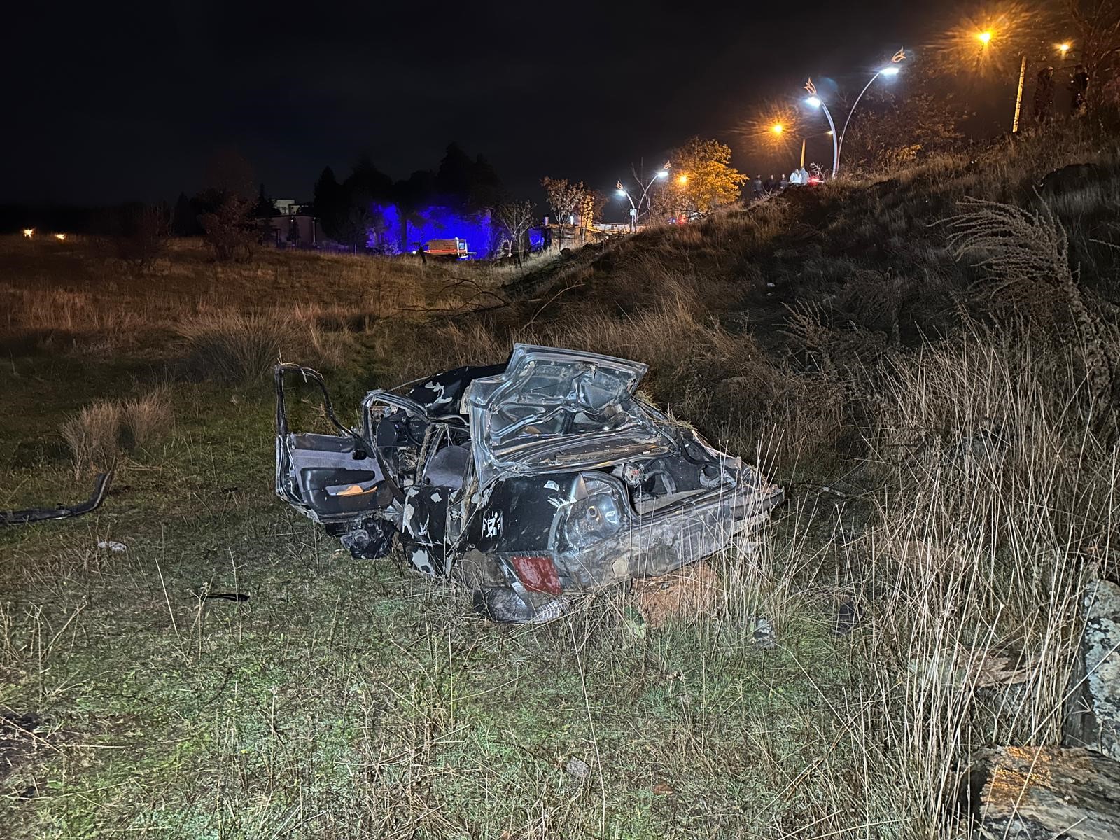 Salihli Uşak Karayolu’nda Korkunç Kaza! Kontrolden Çıkan Araç Şarampole Uçtu, 2 Kişi Hayatını Kaybetti (8)