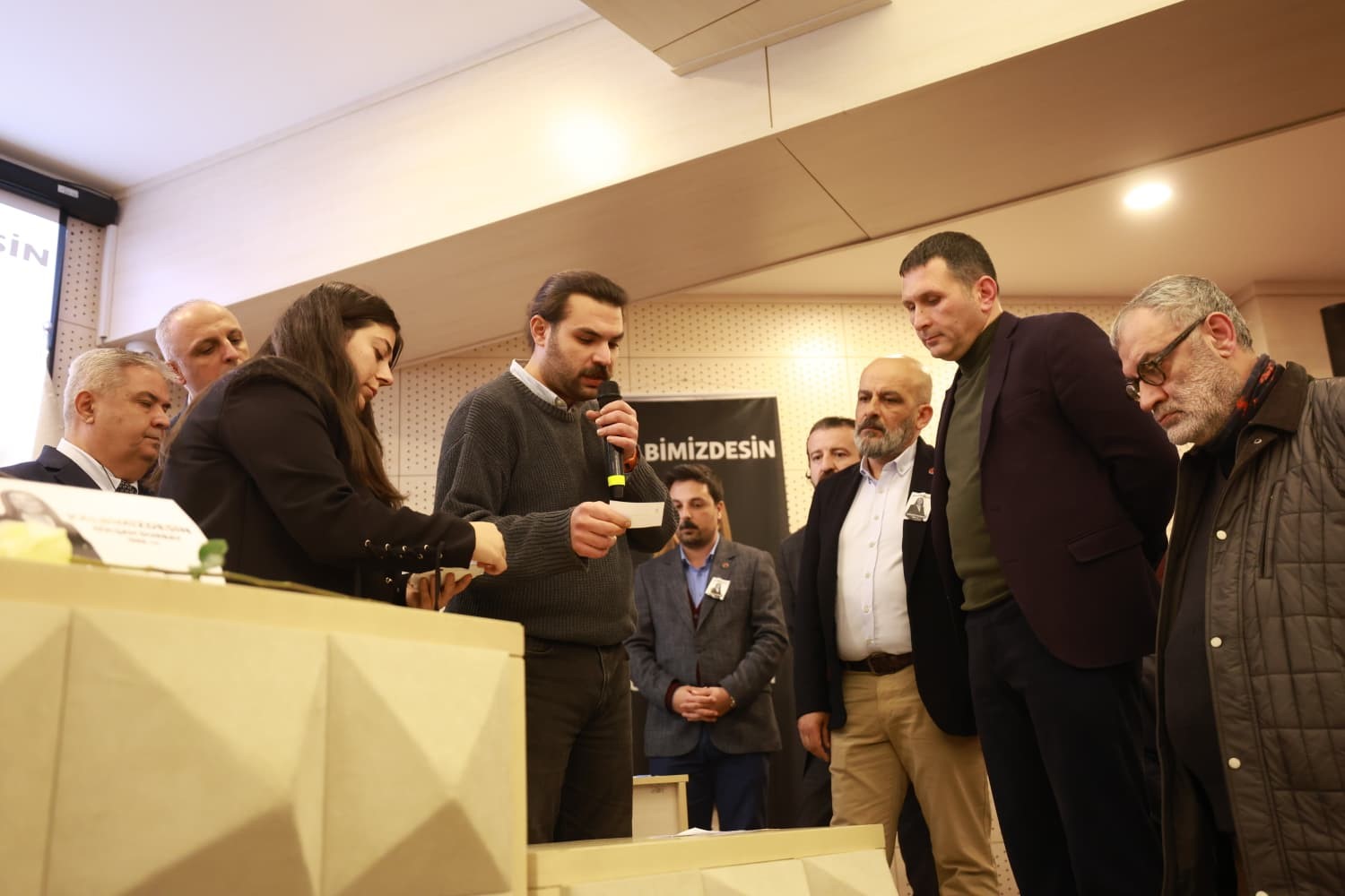 Sehzadelerde Zorlu Secim Gulsah Durbayin Ardindan Baskanlik Koltuguna Hakan Simsek Otu (6)