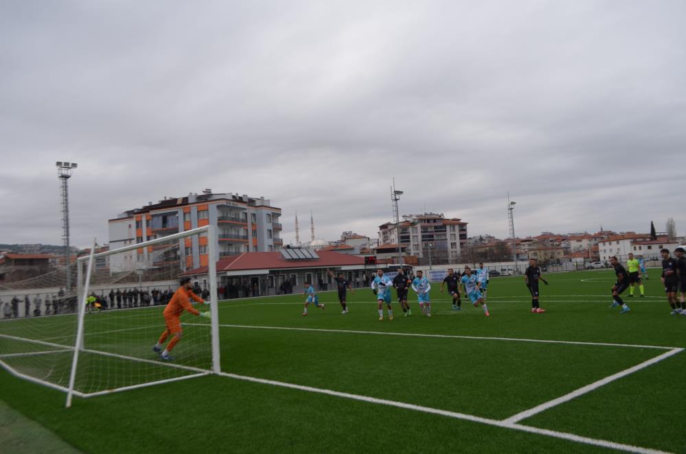 Selendi Belediyespor Zirveye Yukseldi (3)