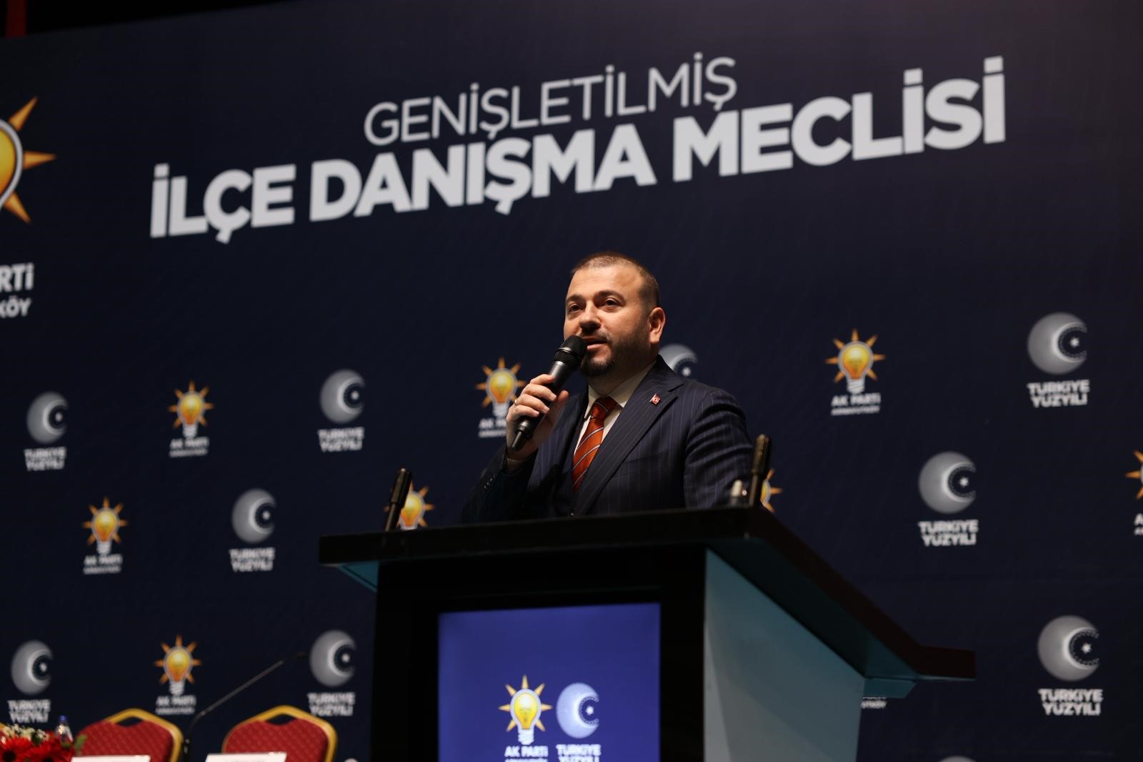 Siyasi Dengeleri Değiştiren Katılımlar! Chp’li 2 Meclis Üyesi Ve 150 Kişi Ak Parti Rozeti Taktı (2)