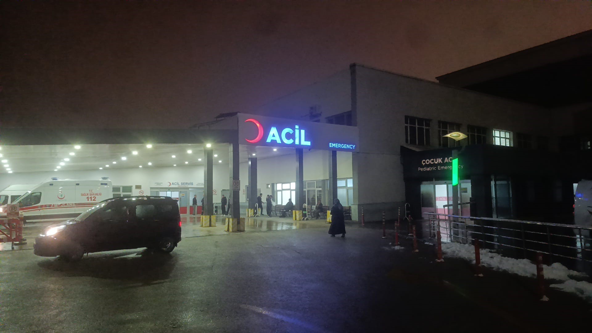 Sokak Ortasında Dehşeti Yaşadı! Kurşun Yağmuruna Tutulan Genç Adam Öldü (4)