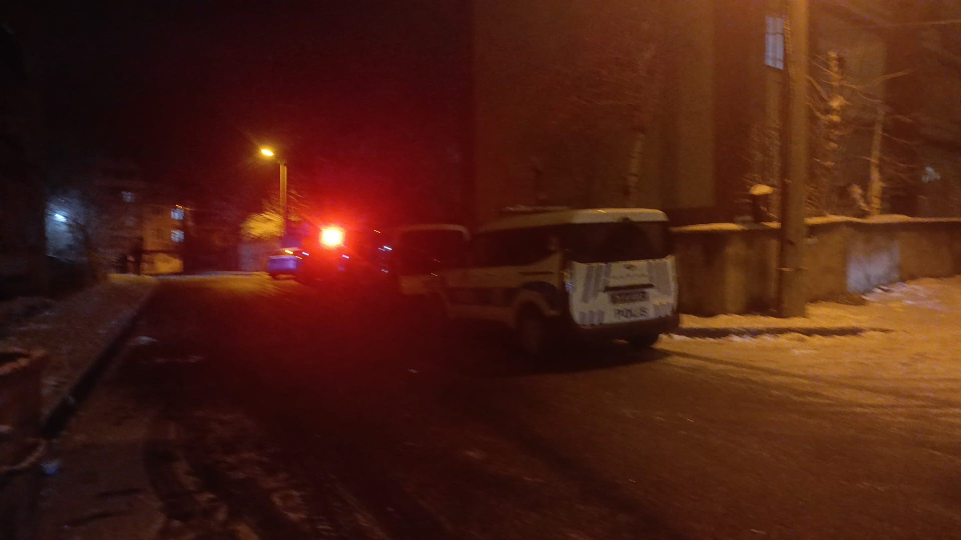 Sokak Ortasında Dehşeti Yaşadı! Kurşun Yağmuruna Tutulan Genç Adam Öldü (5)