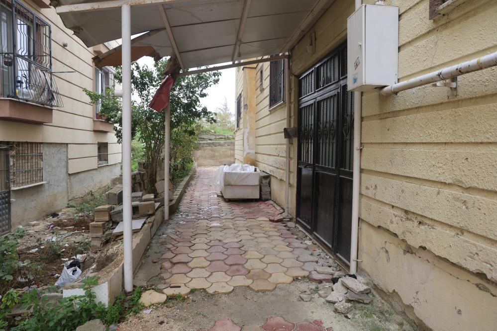 Telefonla Konusur Gibi Yapip Apartmana Girdi Bisikleti Caldi Goruntuler Soke Etti (5)