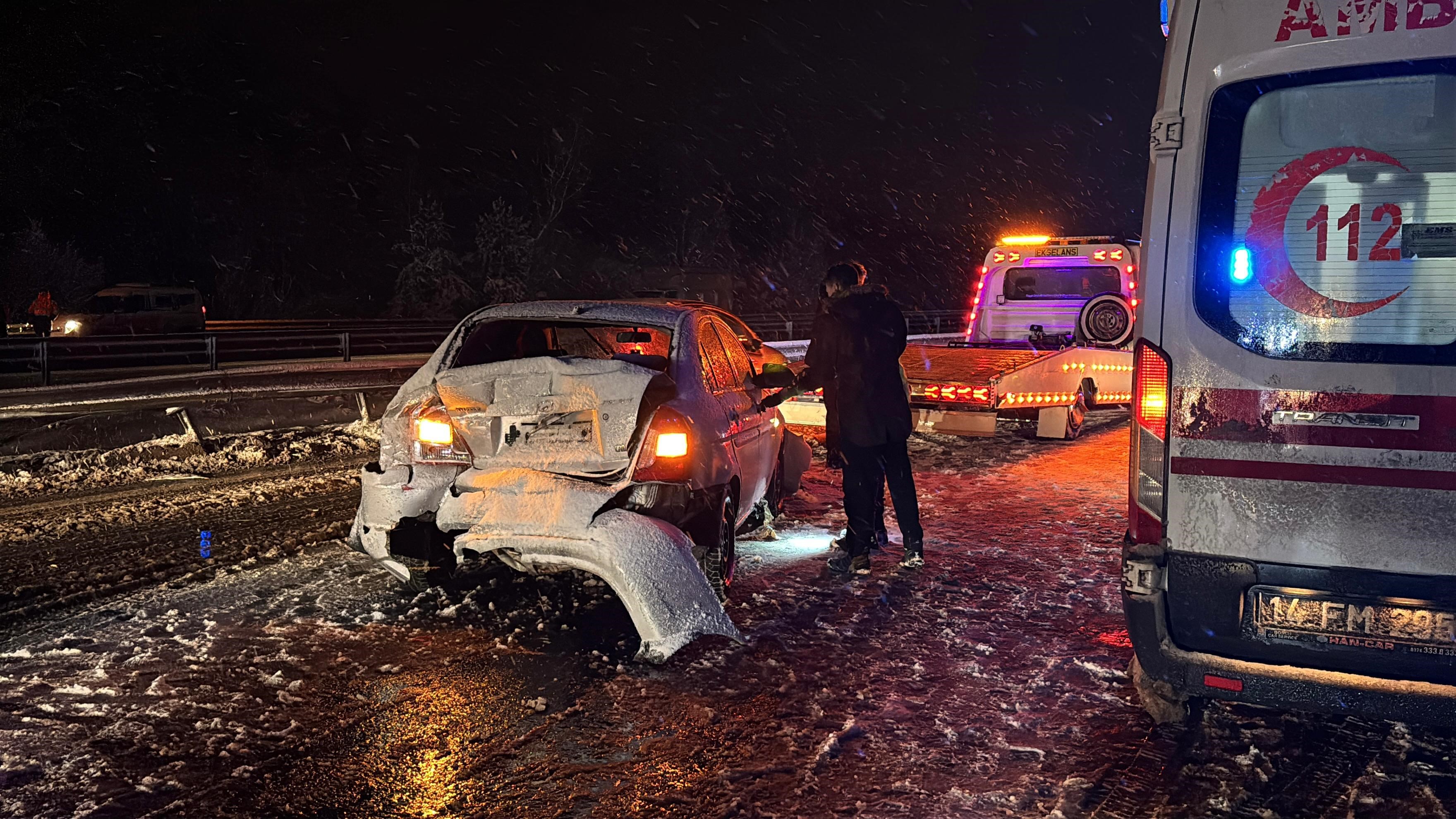 Tır Makasladı, Araçlar Birbirine Girdi Tem’de Kilometrelerce Kuyruk Oluştu (5)