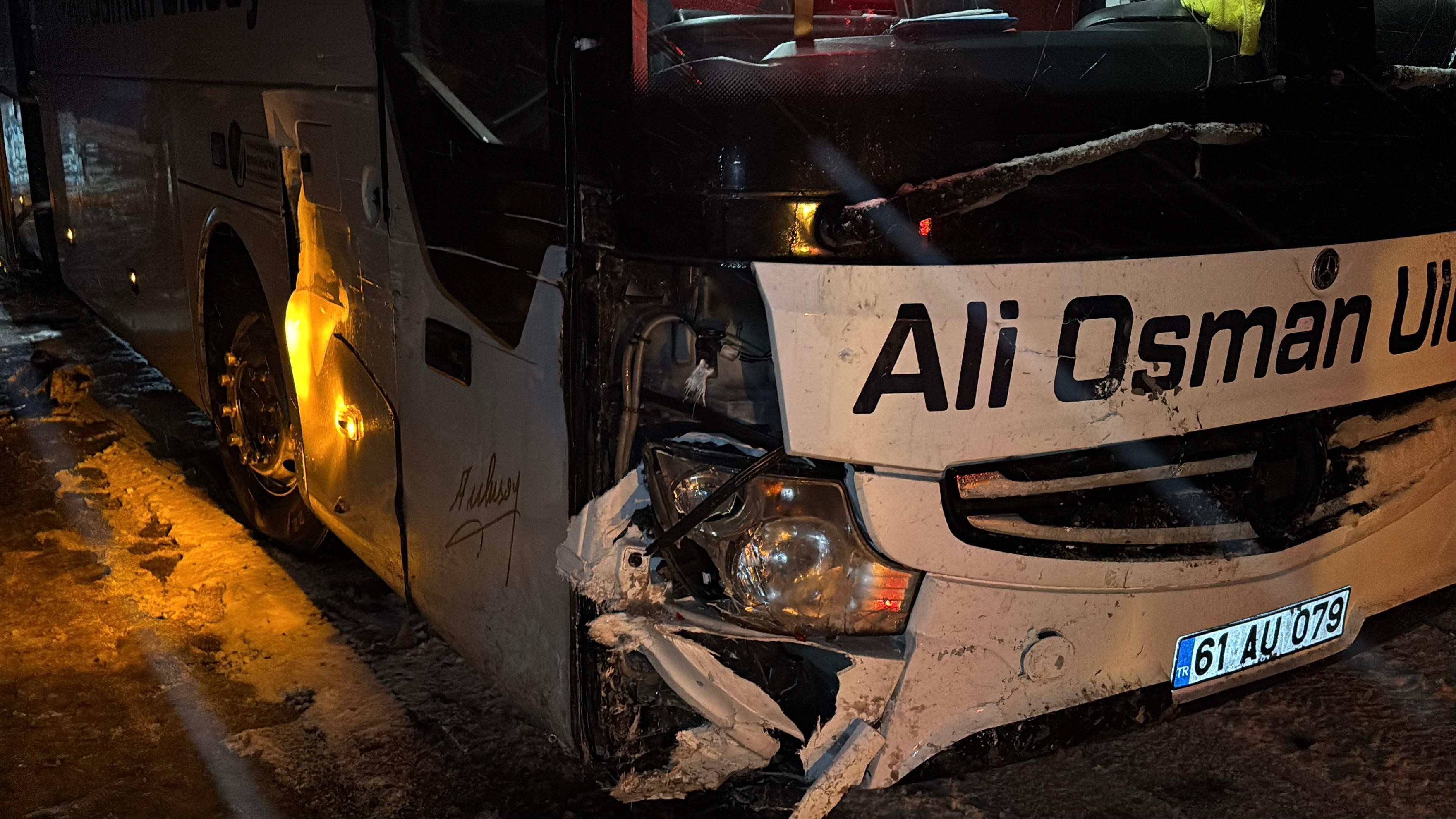 Tır Makasladı, Araçlar Birbirine Girdi Tem’de Kilometrelerce Kuyruk Oluştu (6)