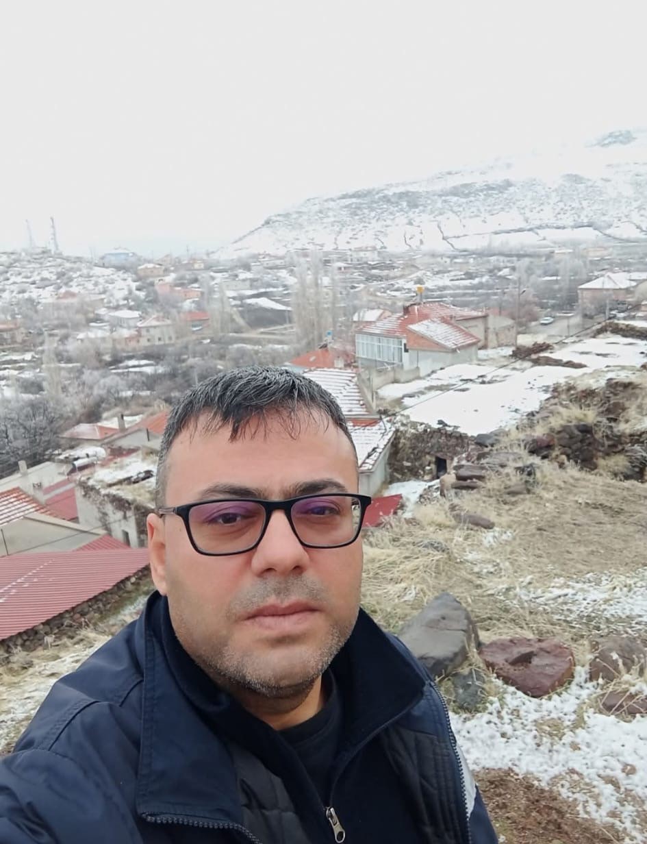 Trafik Kazasi Haberini Alip Olay Yerine Geldi Kalp Krizi Gecirip Hayatini Kaybetti (2)