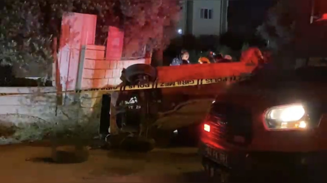 Üç Araç Birbirine Girdi Zincirleme Kazada 1’I Çocuk 2 Ölü, 7 Yaralı (2)